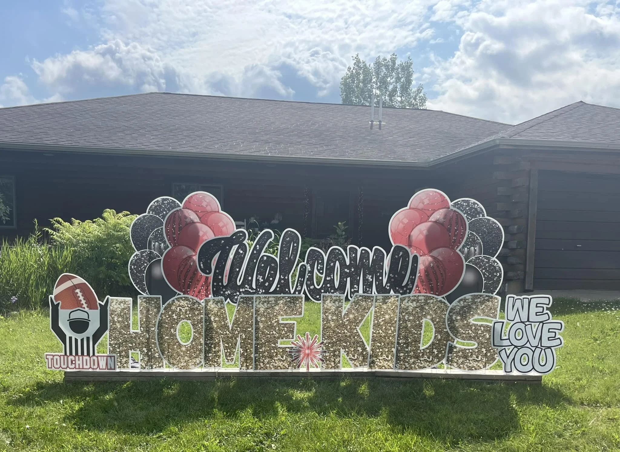 08-Welcome-Home-Kids-Black-Red.jpg