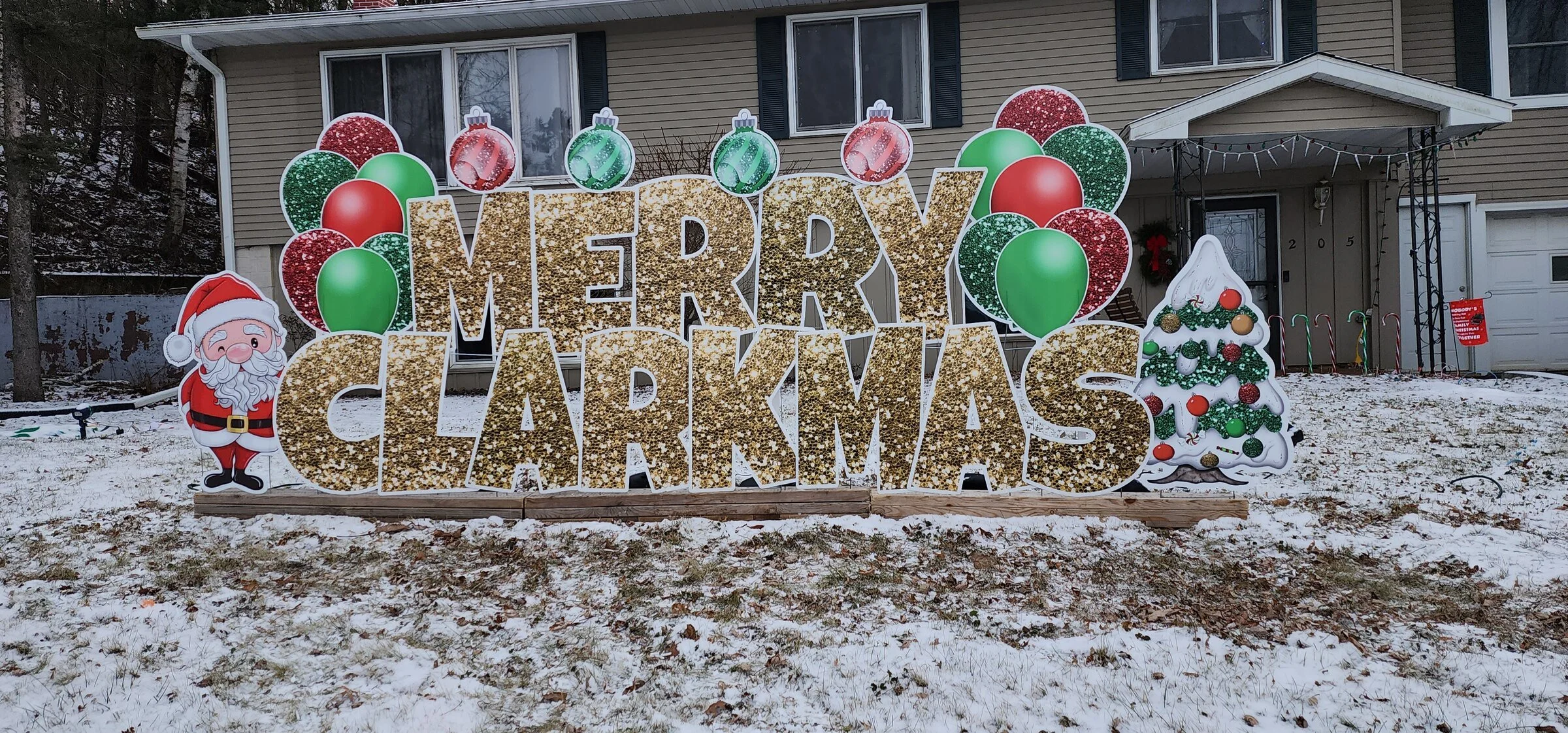 ChristmasGoldRedGreen.jpg