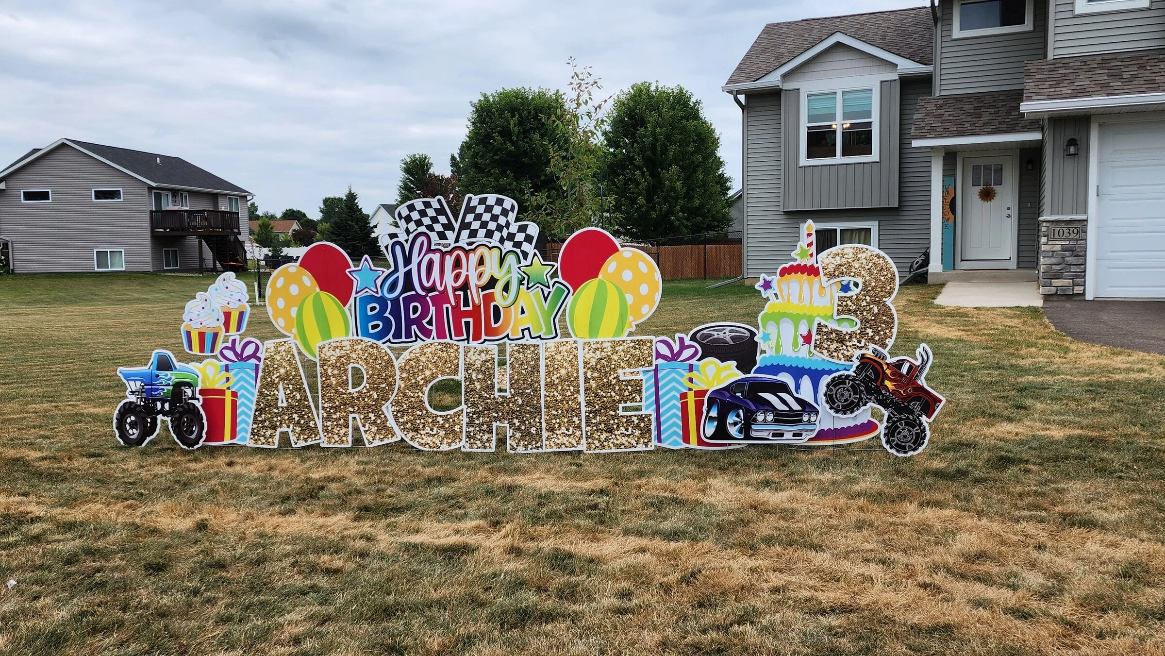 BirthdayGoldMulticolorAge3Vehicles.jpg