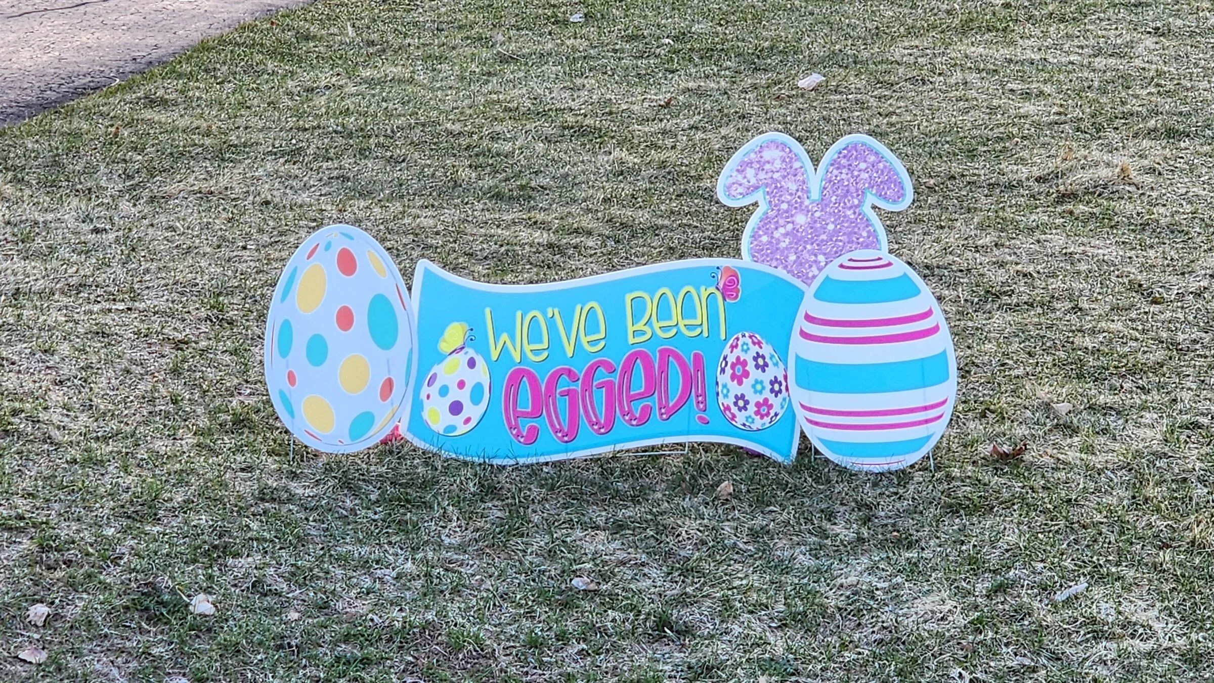 EasterBluePinkEggGreeting.jpg