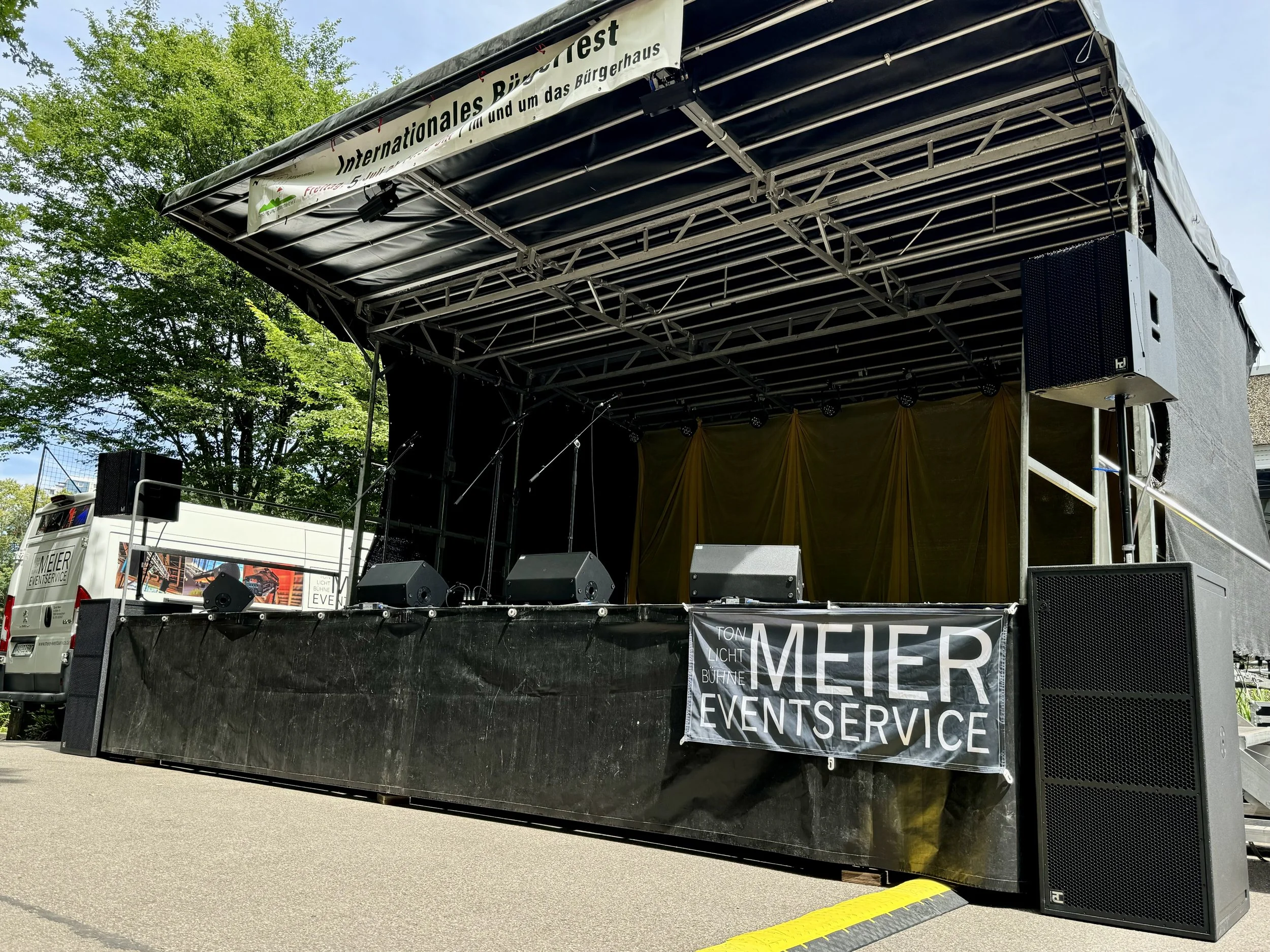Trailer Bühne von Meier Eventservice