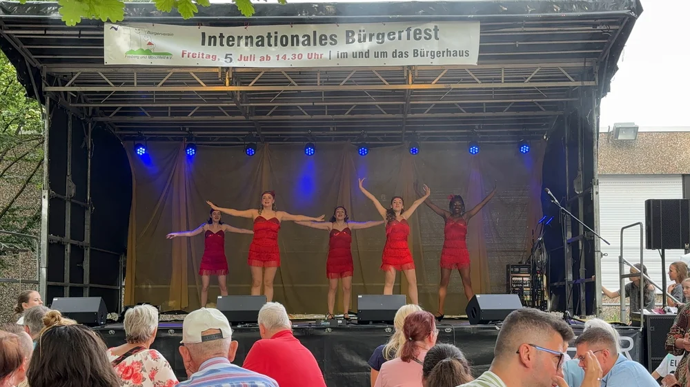 Tanzauftritt auf dem Stadtfest in Stuttgart mit Technik von Meier Eventservice