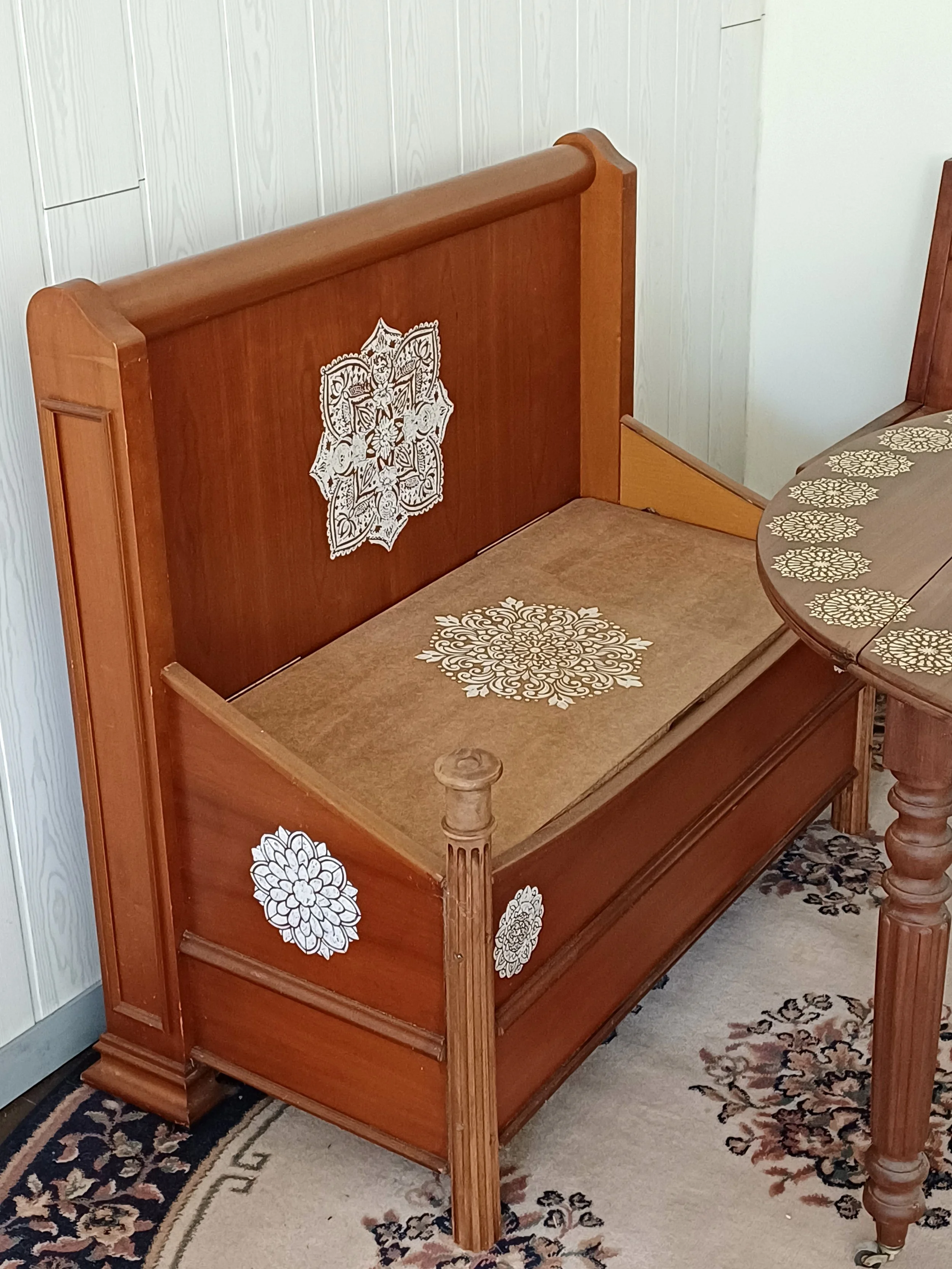 banc/coffre artisanal en bois massif