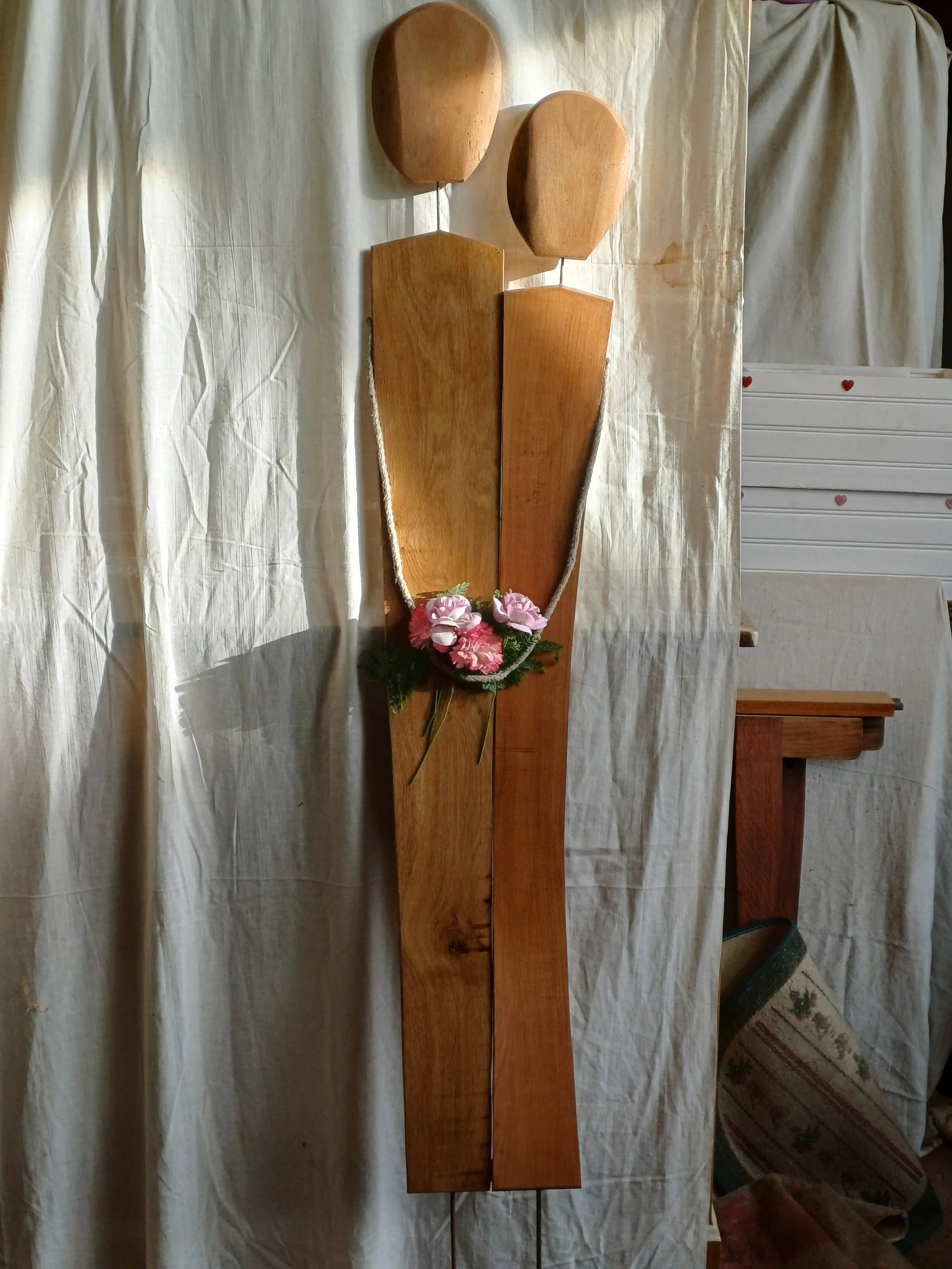 Statue décorative – Couple stylisé en bois massif