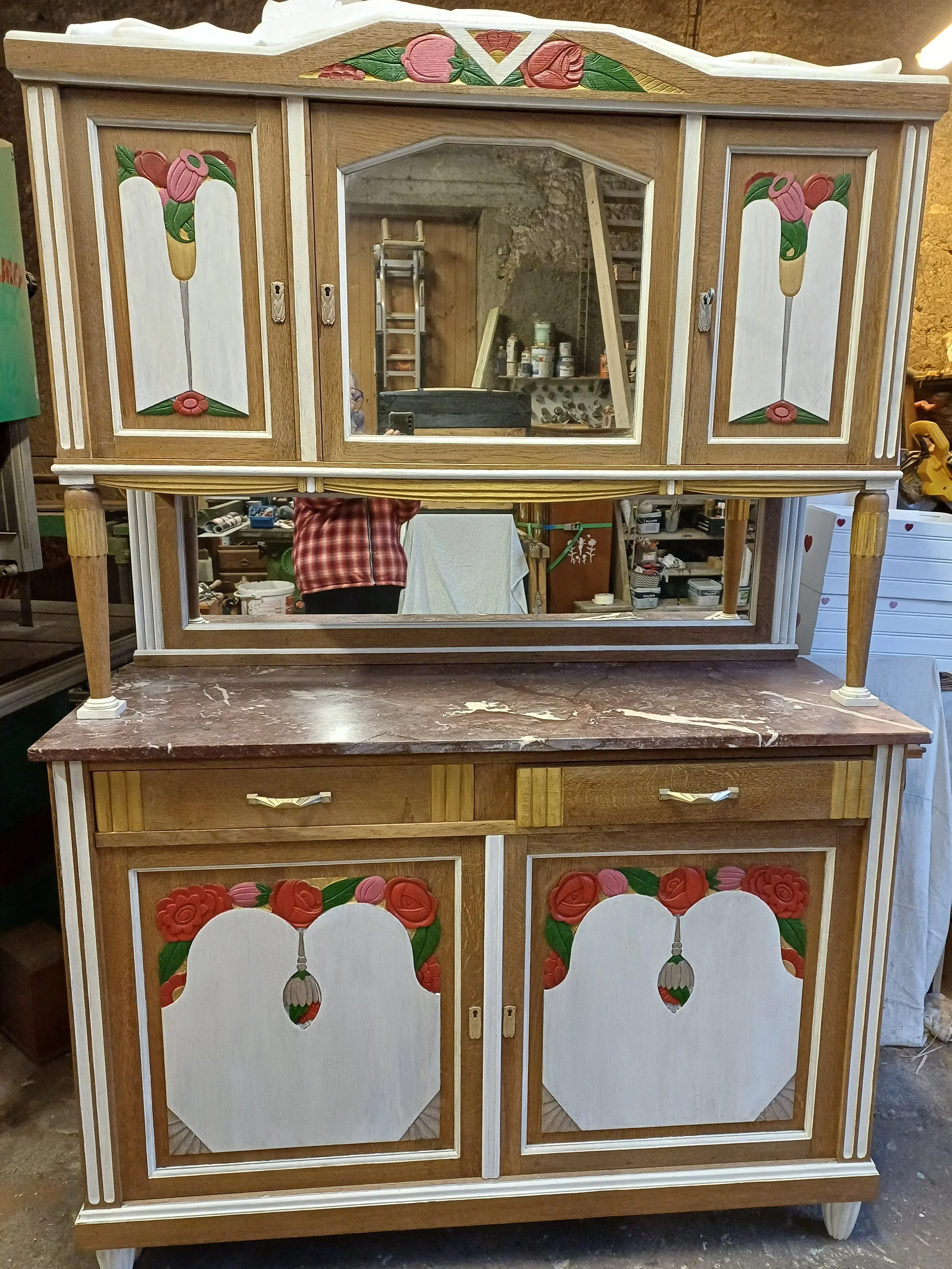 Buffet 2 corps ancien relooké – Plateau marbre – Décor peint à la main