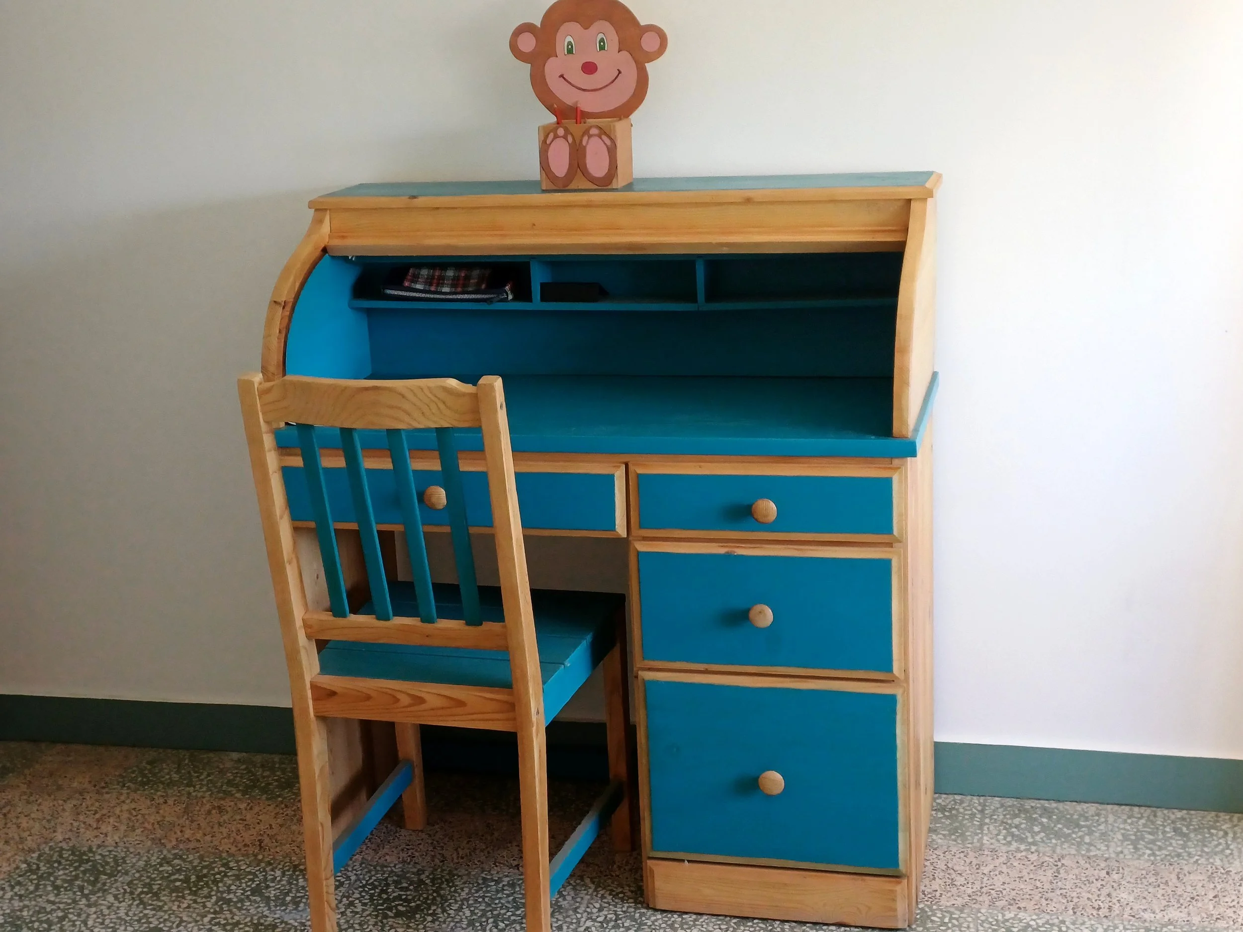 bureau à volet coulissant en pin