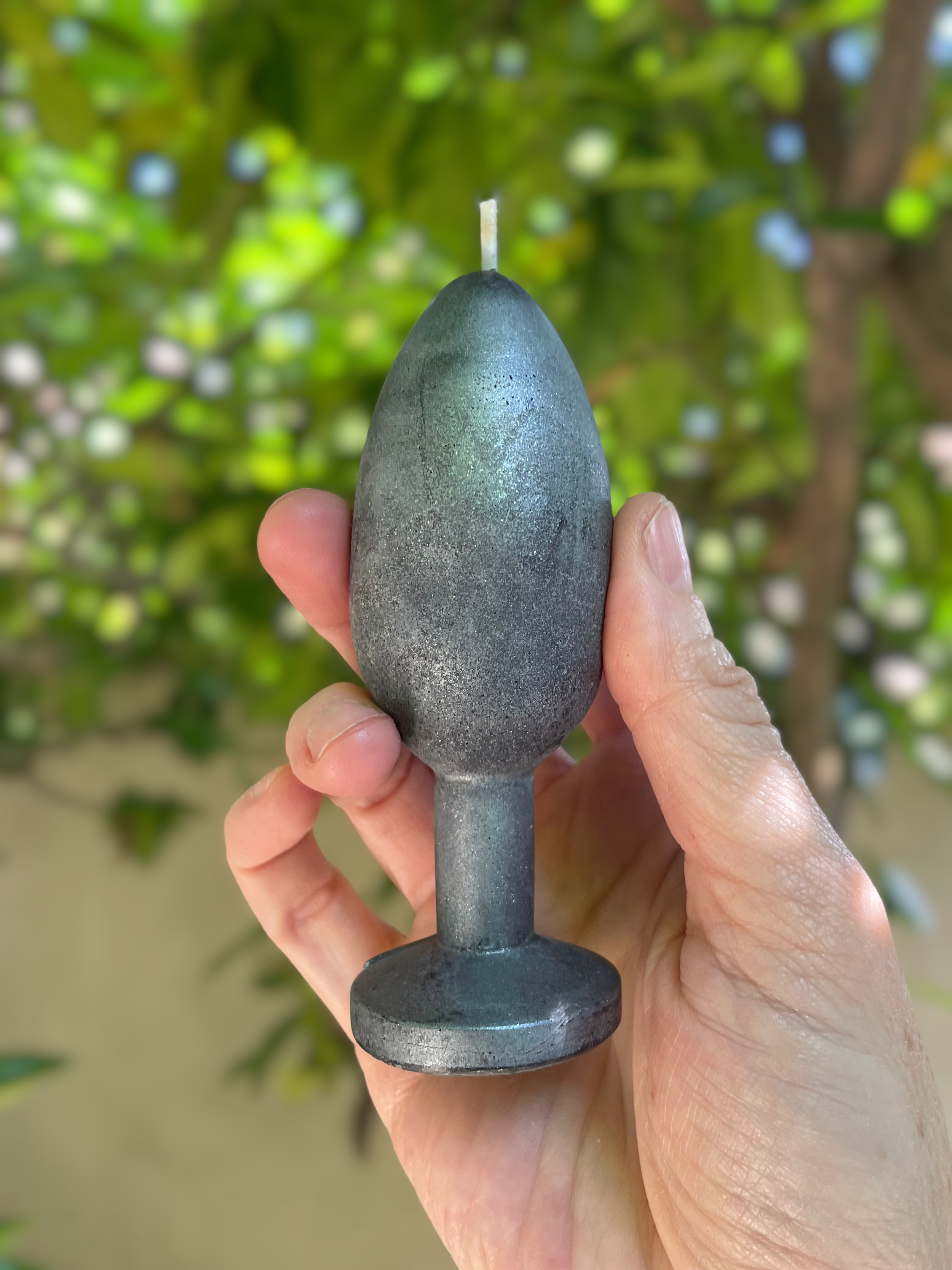 BP EGG SLVR HAND.png