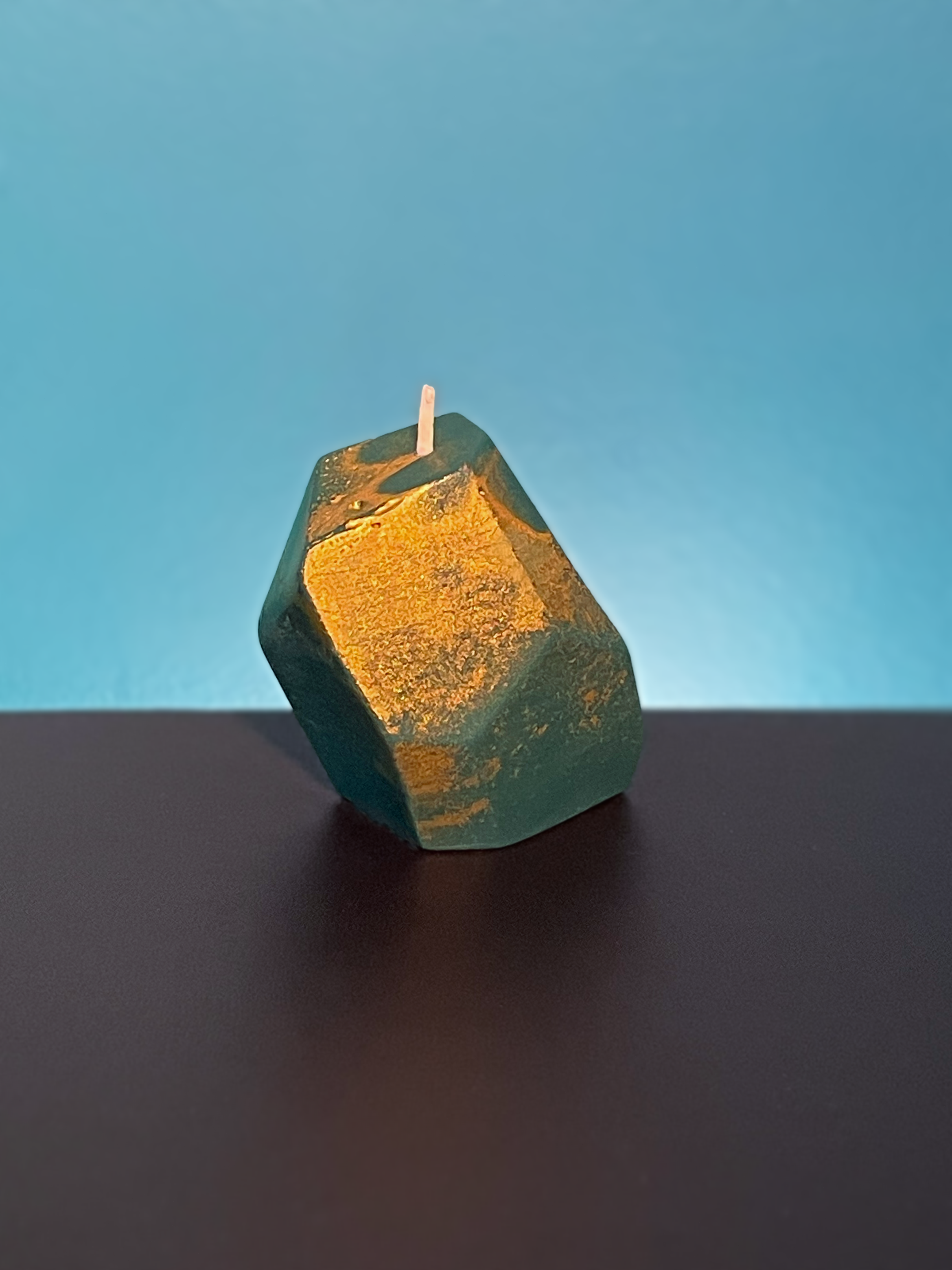 OC GREEN GOLD BLUE BG 02.png