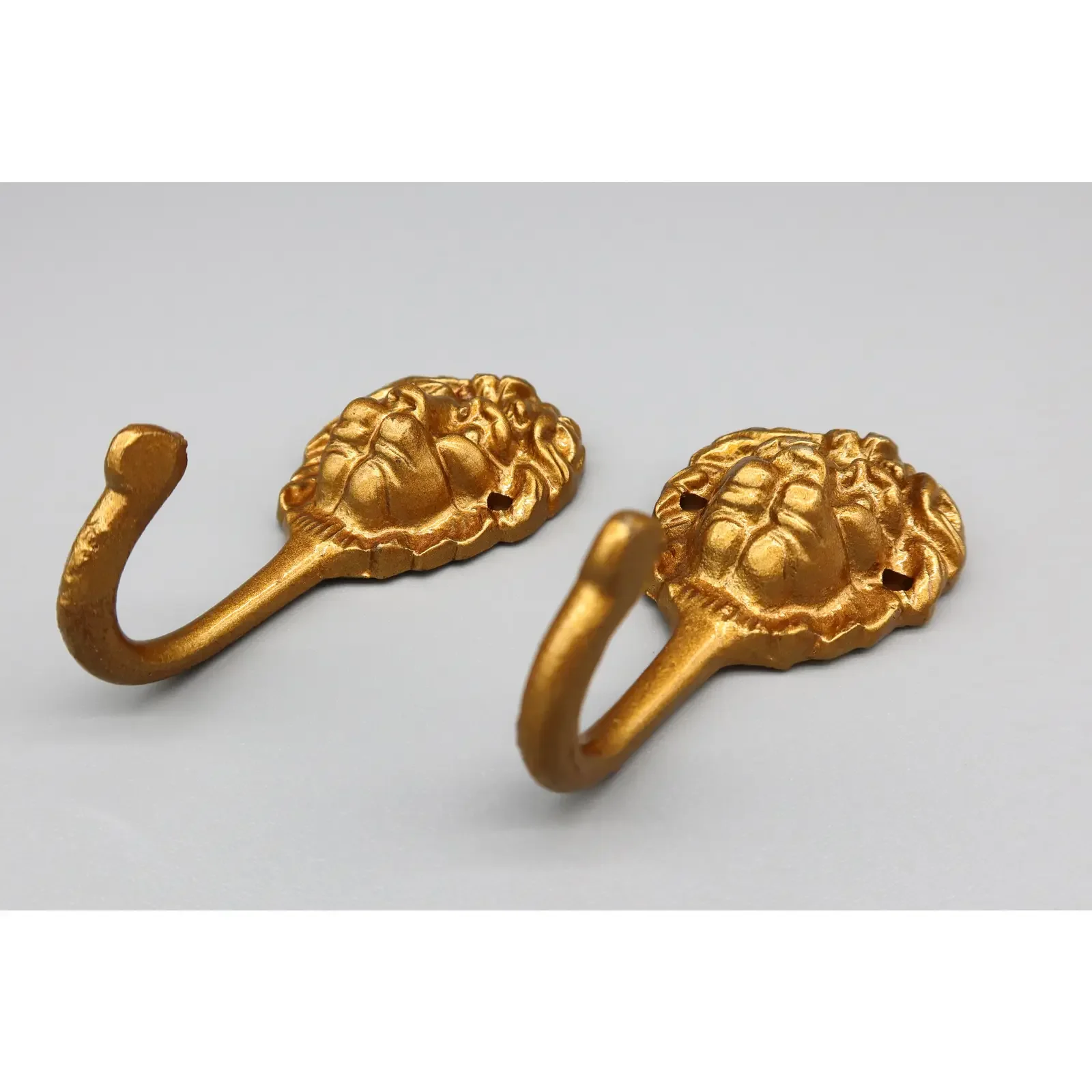 pair-of-vintage-lion-wall-hooks-8252.webp