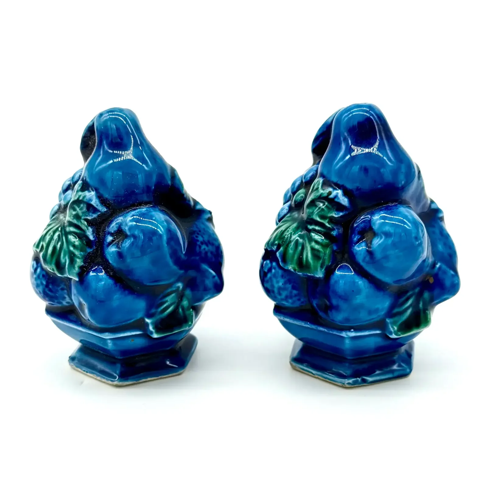 mid-century-inarco-blue-mood-indigo-majolica-fruit-topiary-salt-and-pepper-shaker-set-2584.webp
