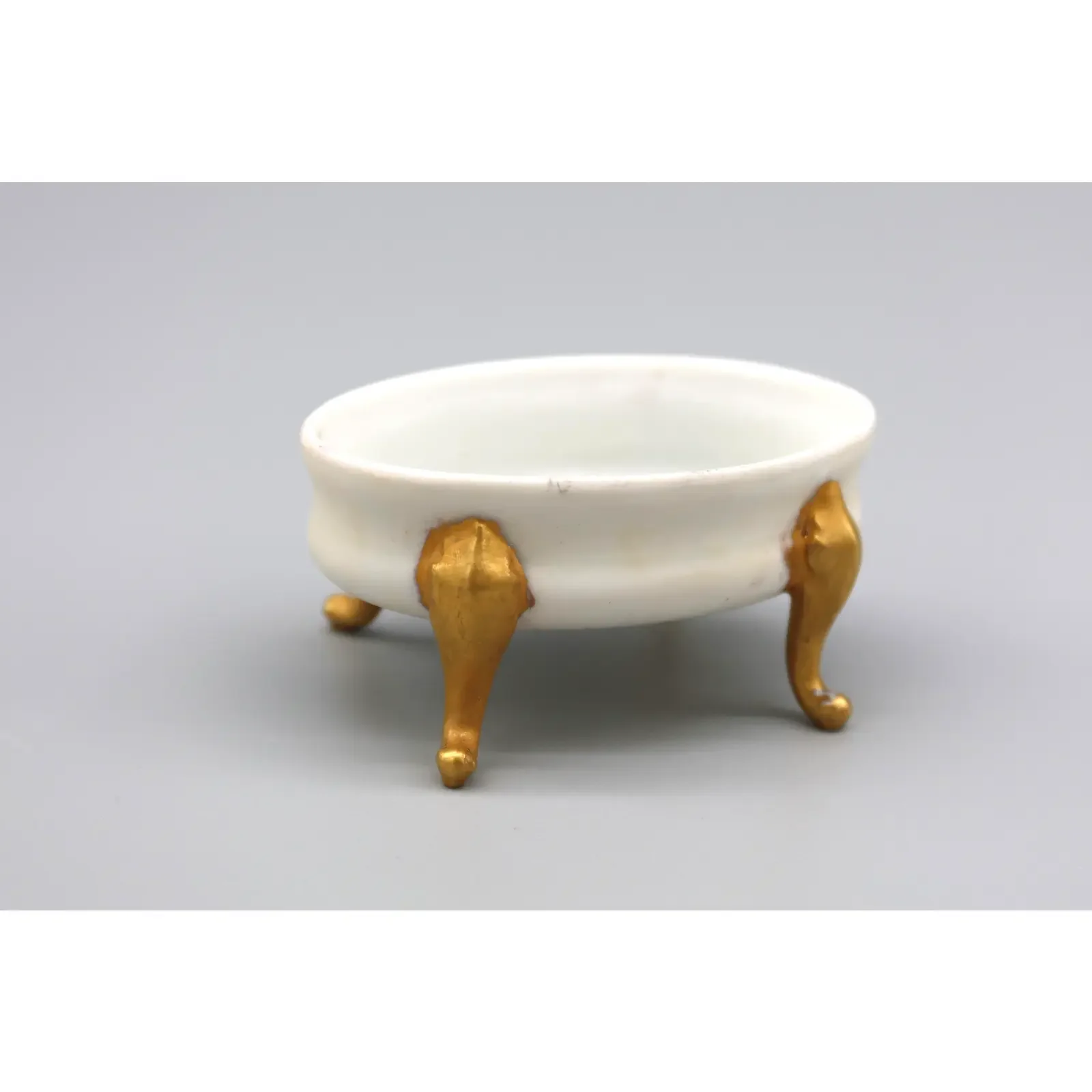 vintage-french-porcelain-footed-jewelry-dish-1218.webp