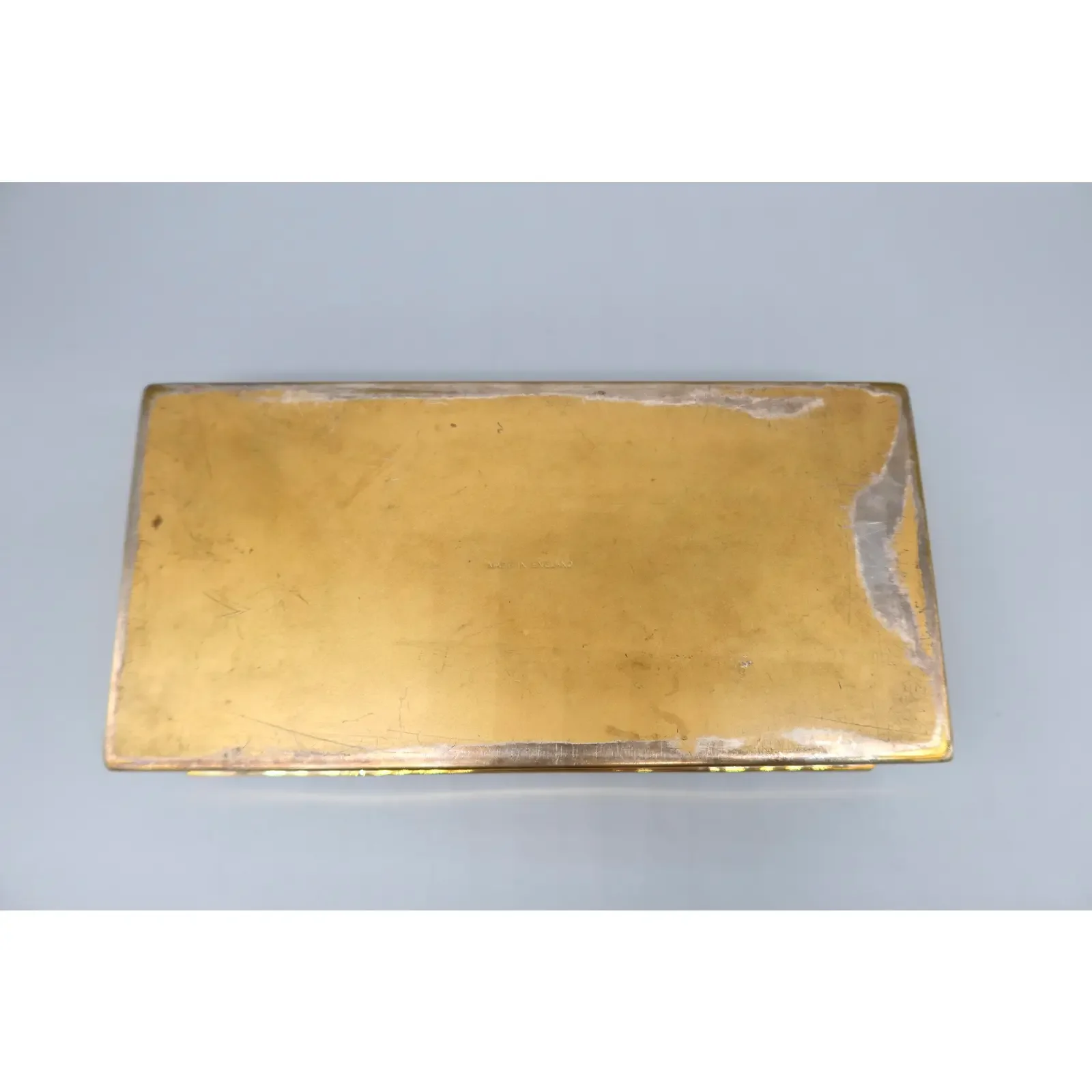 mid-20th-century-english-brass-box-0174.webp