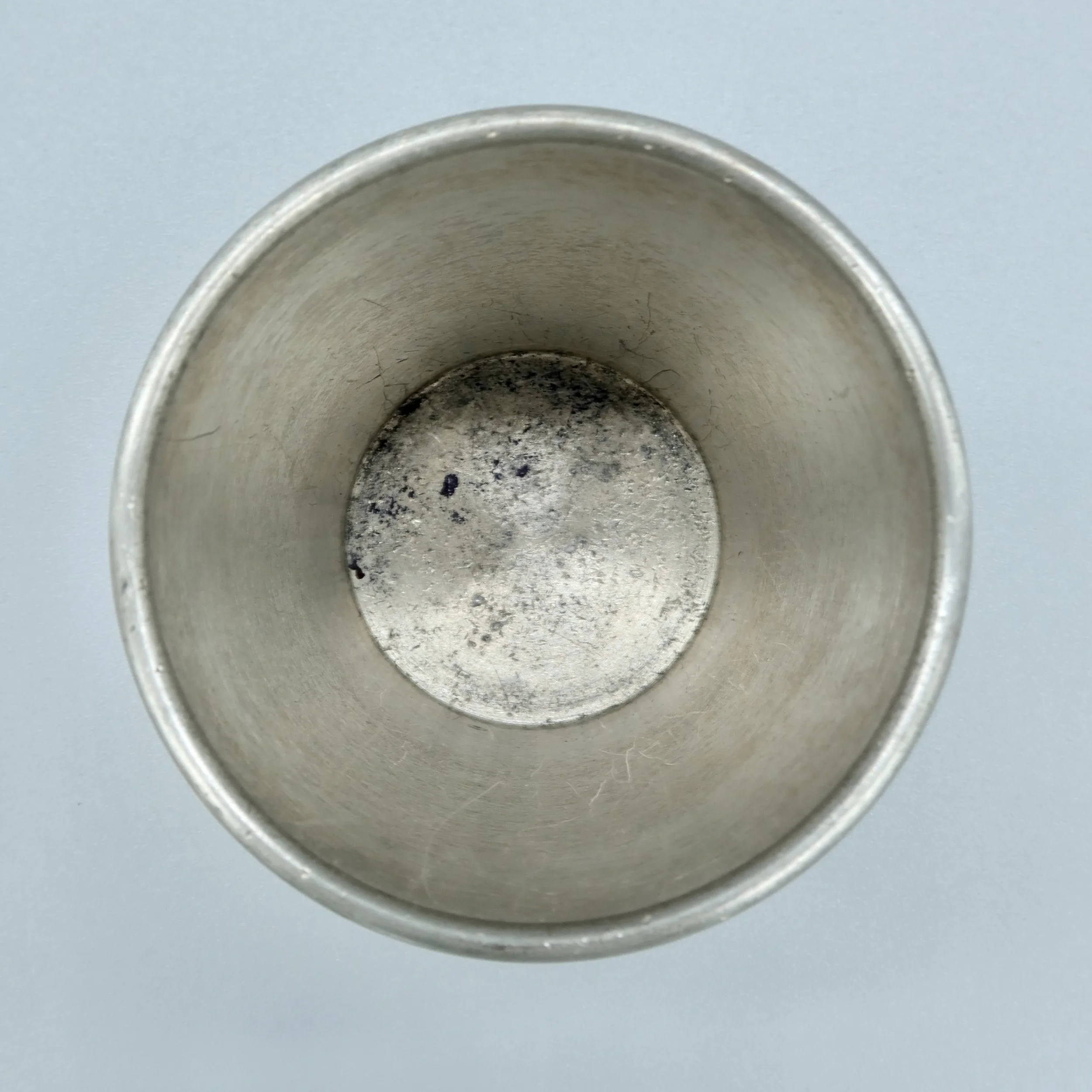 Commemorative mint julep cup from Churchill Downs, 2000, Woodford Reserve branding. Crafted in pewter, this cup is a collectible piece of Kentucky Derby memorabilia. Located in Austin, Texas.