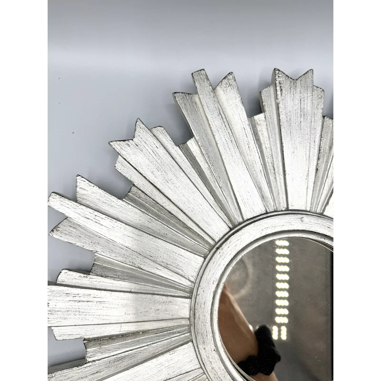 silver-wooden-sunburst-mirror-0338.webp