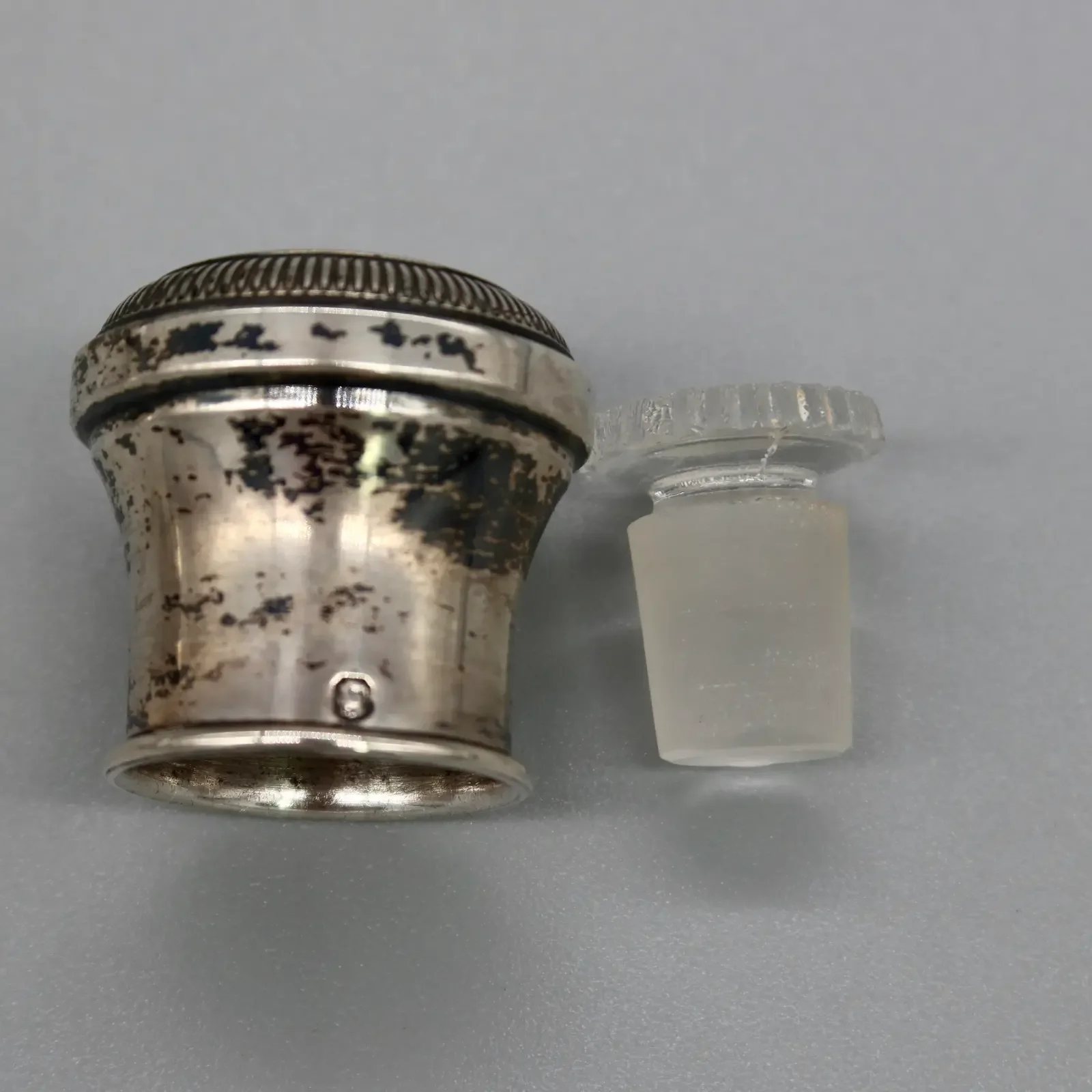 pair-of-antique-crystal-scent-bottles-with-silver-mounts-engraved-monogram-hallmarked-silver-6170.webp