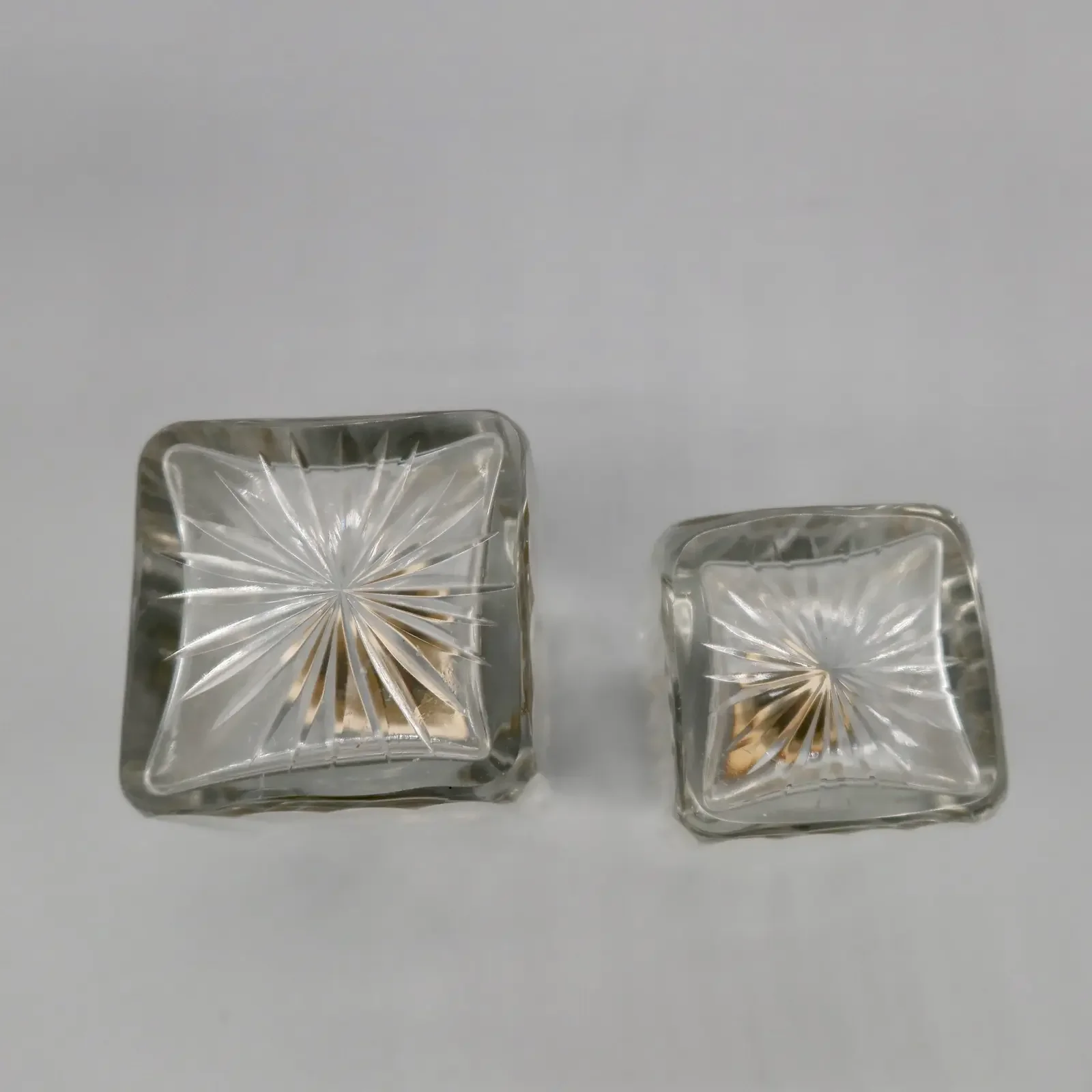 pair-of-antique-crystal-scent-bottles-with-silver-mounts-engraved-monogram-hallmarked-silver-8119.webp