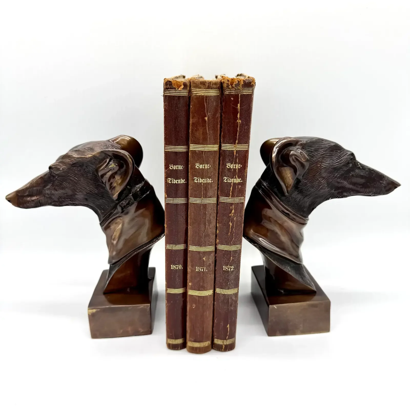 pair-of-bronze-cast-metal-9-greyhound-whippet-dog-head-bust-bookends-7279.webp