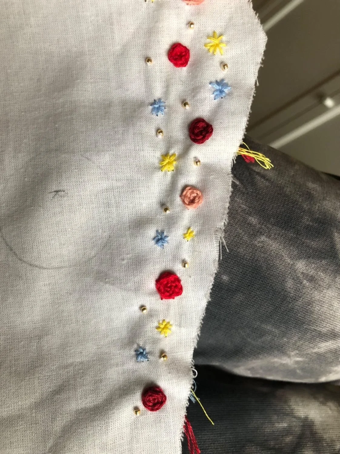 Especially for Mexico Independence Day I created this outfit for a chihuahua. I drew inspiration from original folklore costumes from different parts of the country. The set consists of a white hand embroidered shirt, red skirt with colourful ribbons