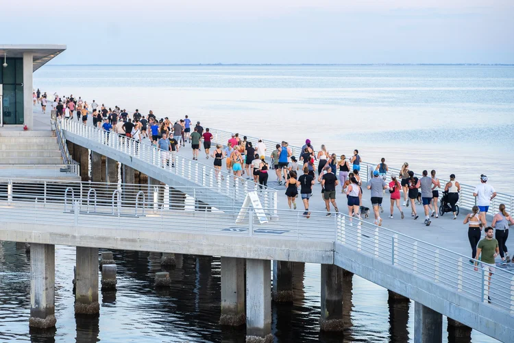 Pinellas Run Club members together at a St. Petersburg run