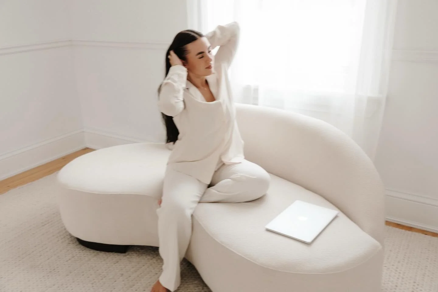 𝐍𝐨𝐭 𝐘𝐨𝐮𝐫 𝐀𝐯𝐞𝐫𝐚𝐠𝐞 𝐓𝐡𝐞𝐫𝐚𝐩𝐢𝐬𝐭 😌

I&rsquo;m a therapist AND a nurse, which means I see the full picture, mind and body. 

I don&rsquo;t just talk about coping strategies, I give you real tools you can use to manage stress, anxiety