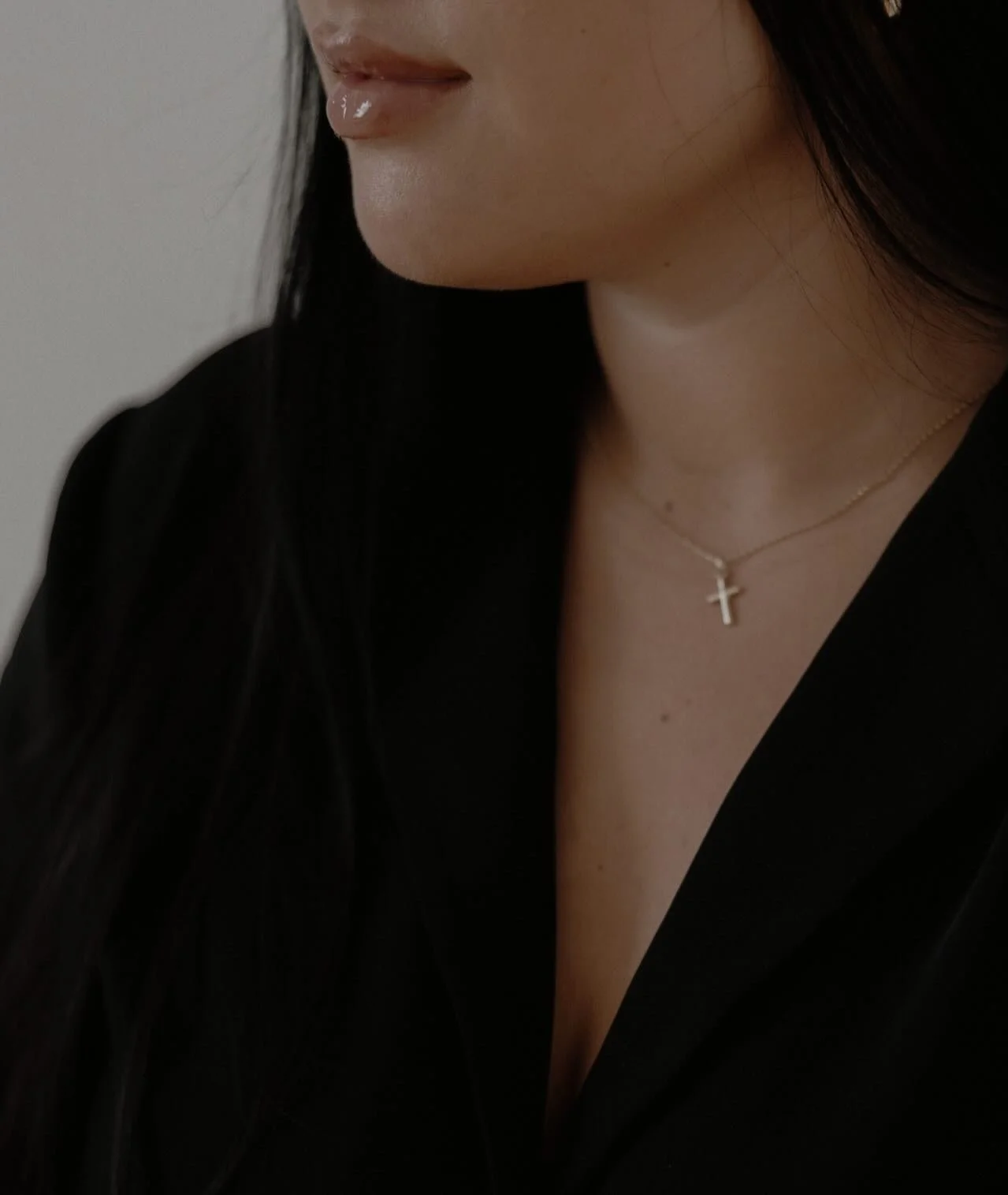 𝐓𝐡𝐞𝐫𝐚𝐩𝐲 𝐢𝐬𝐧&rsquo;𝐭 𝐚𝐥𝐰𝐚𝐲𝐬 𝐜𝐨𝐦𝐟𝐨𝐫𝐭𝐚𝐛𝐥𝐞.

Sometimes it asks you to sit with feelings you&rsquo;ve pushed aside, unlearn patterns that once protected you, and face parts of yourself you&rsquo;ve avoided. But on the other sid