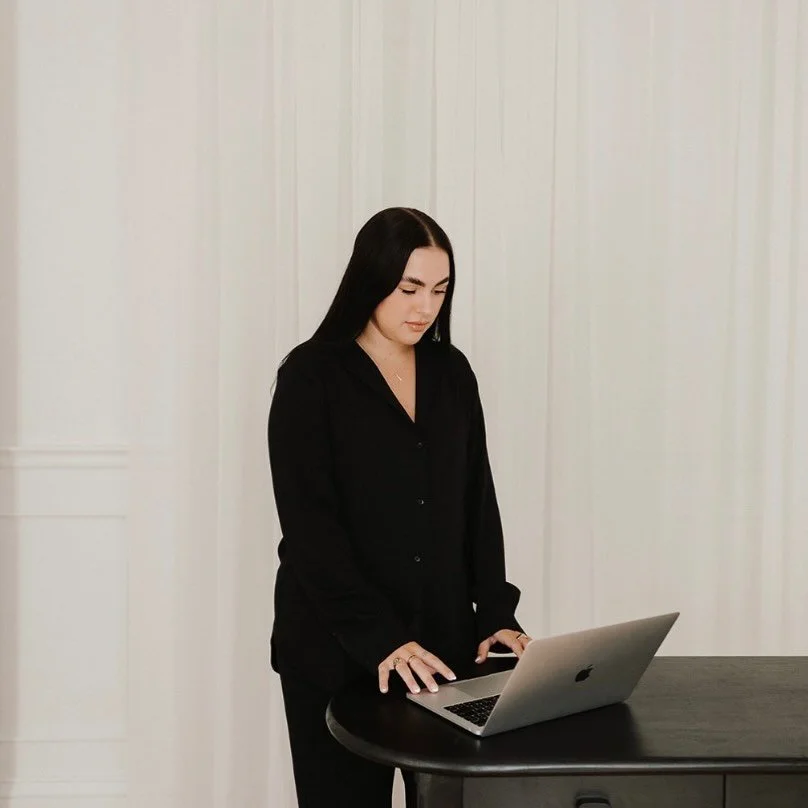 𝐇𝐚𝐯𝐞 𝐪𝐮𝐞𝐬𝐭𝐢𝐨𝐧𝐬? 𝐍𝐨𝐭 𝐬𝐮𝐫𝐞 𝐢𝐟 𝐭𝐡𝐞𝐫𝐚𝐩𝐲 𝐢𝐬 𝐭𝐡𝐞 𝐫𝐢𝐠𝐡𝐭 𝐟𝐢𝐭?

You don&rsquo;t have to commit to anything to start the conversation.

Message me.
Text me.
Email me.
Whatever feels easiest for you.

We&rsquo;ll set up