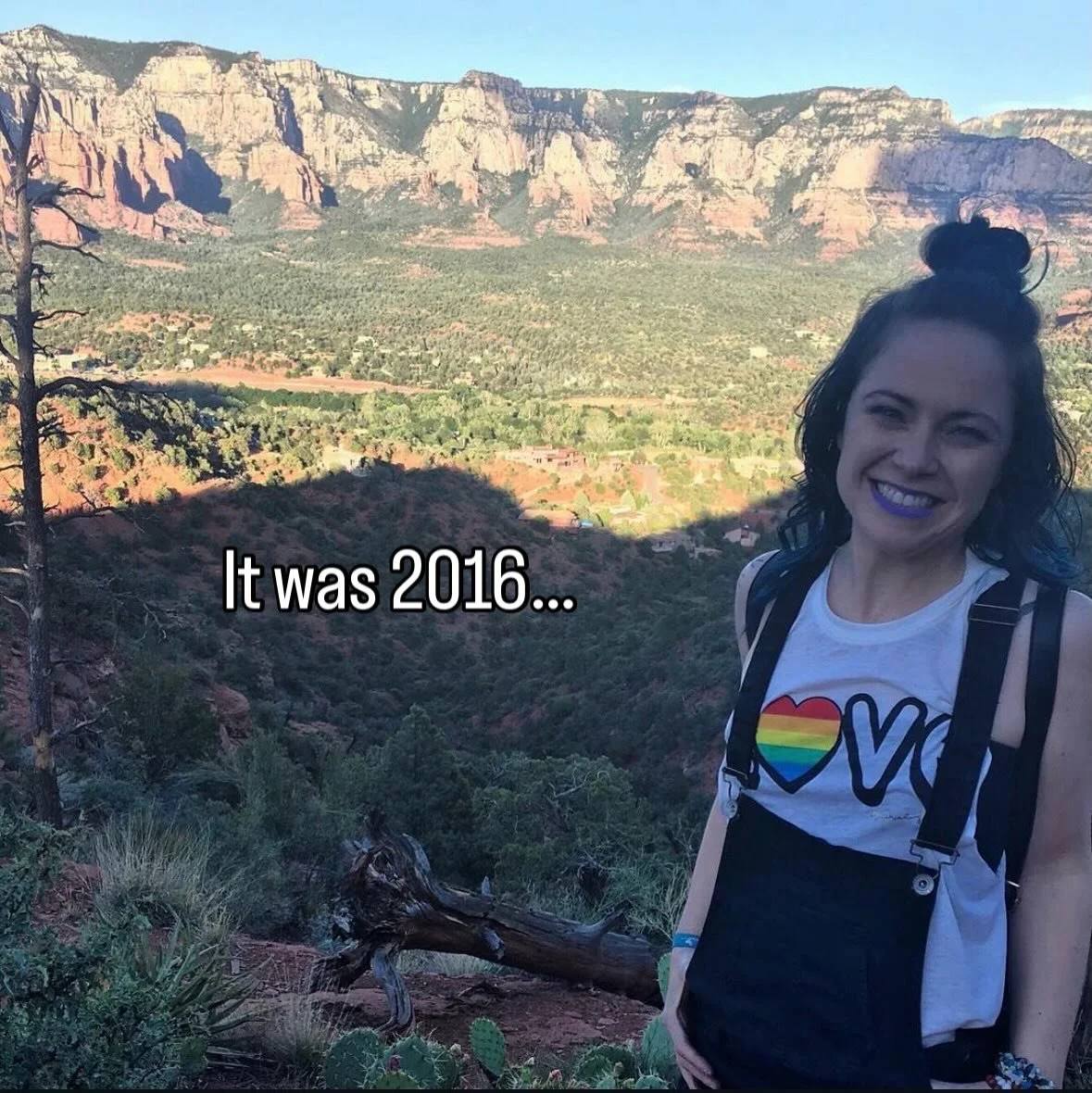 Ok, Let&rsquo;s talk about 2016!

White borders.
Watermarks.
Collages.
Vivid hair going viral (shoutout to my blue-black-teal moment).
Rainbow hair, metallic hair, unicorn blends, and silver that sometimes turned blue 😂
Braids for every photo.

And 