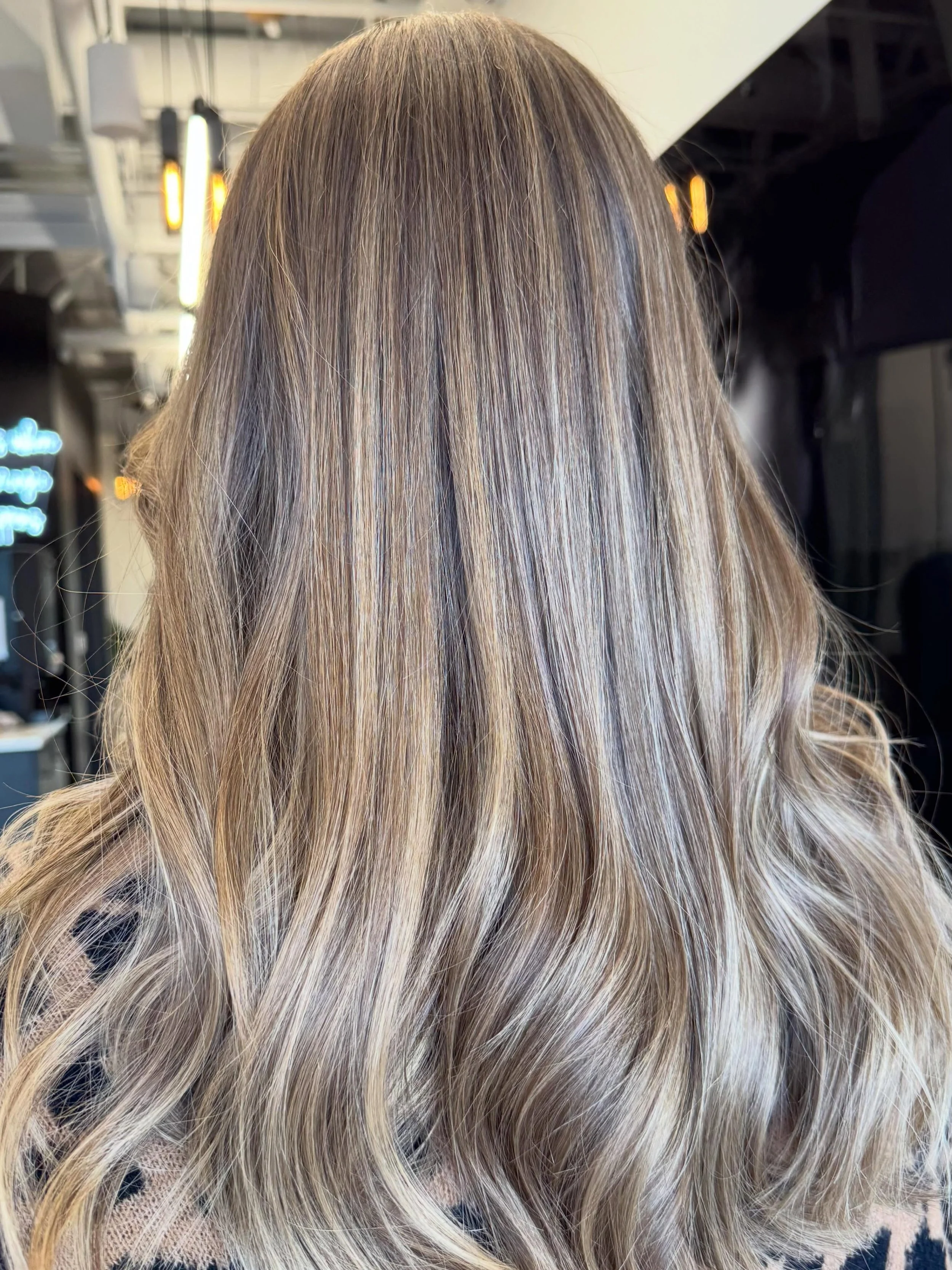 Low maintenance color isn&rsquo;t about doing nothing&hellip; it&rsquo;s about doing color intentionally.

My favorite kind of blonding works with your natural color, not against it. That means soft dimension, strategic placement, and a grow out that