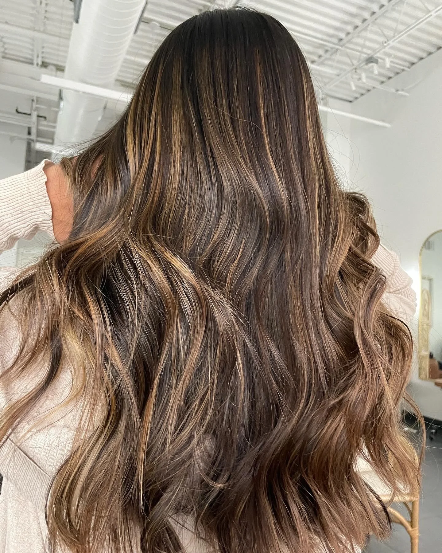 Grey Blending vs. Grey Coverage: A More Natural, Low-Maintenance Approach to Hair Color