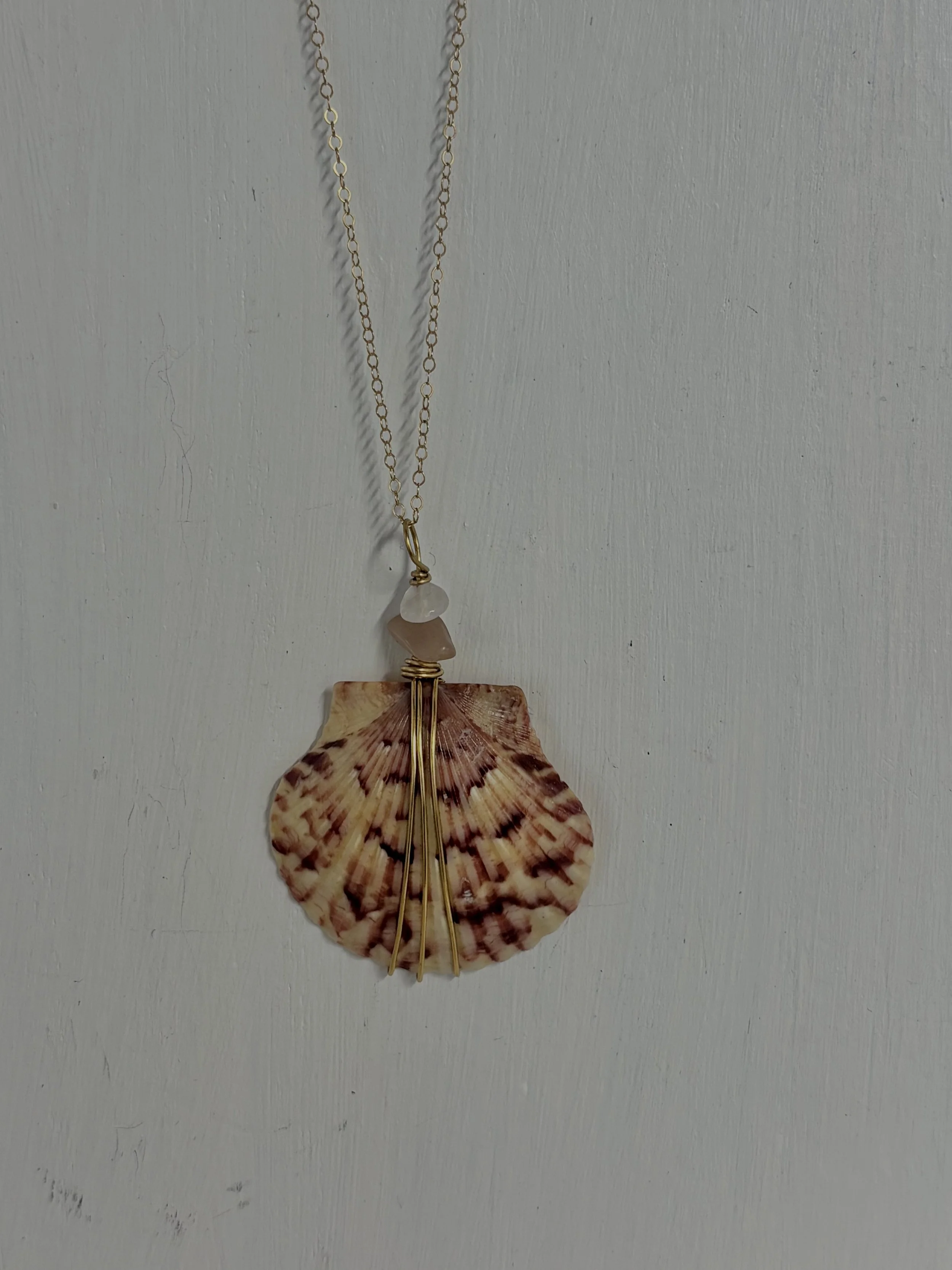 Holiday Hibiscus Shell Necklace