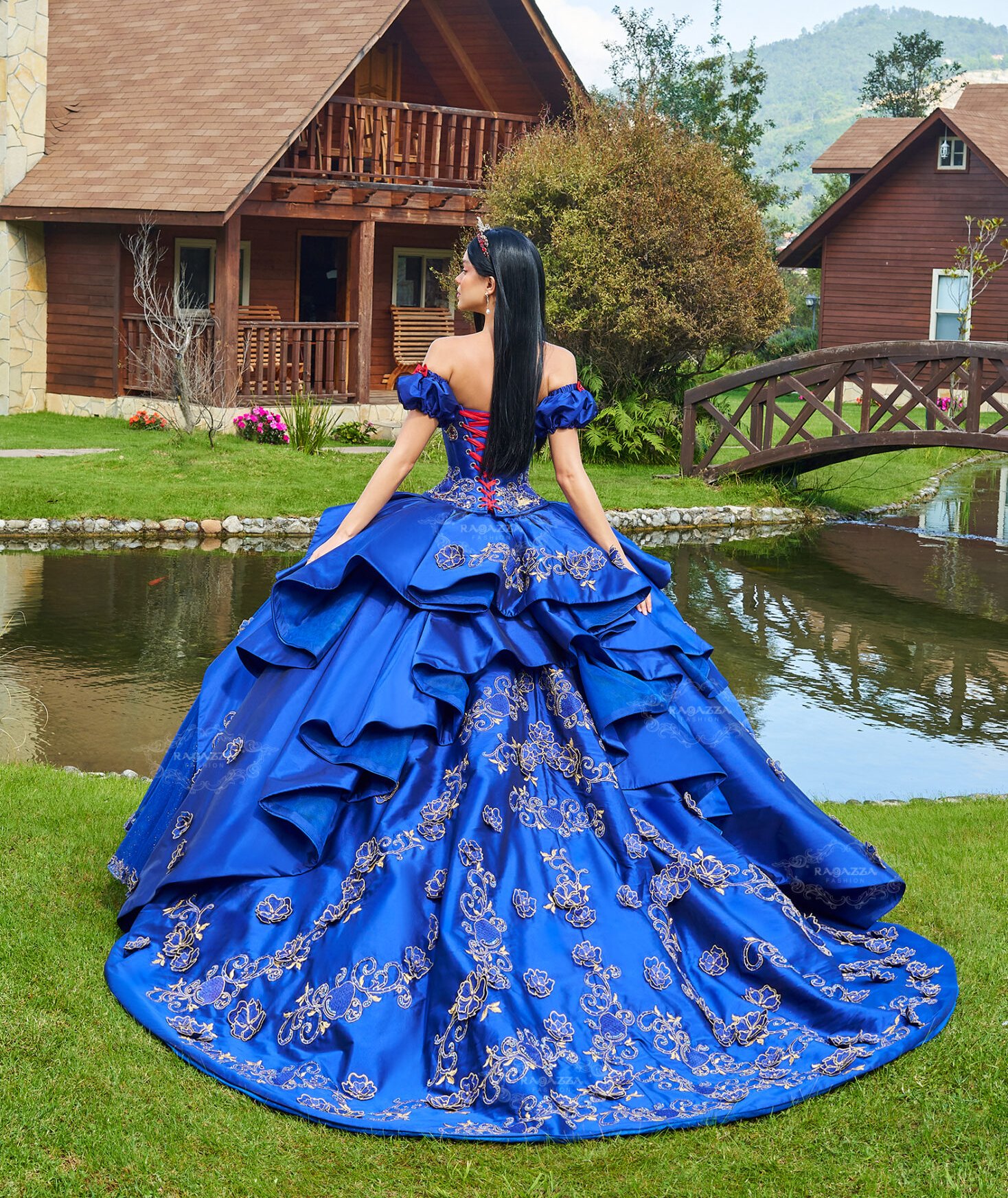 SNOWWHITE-06403-scaled.jpg