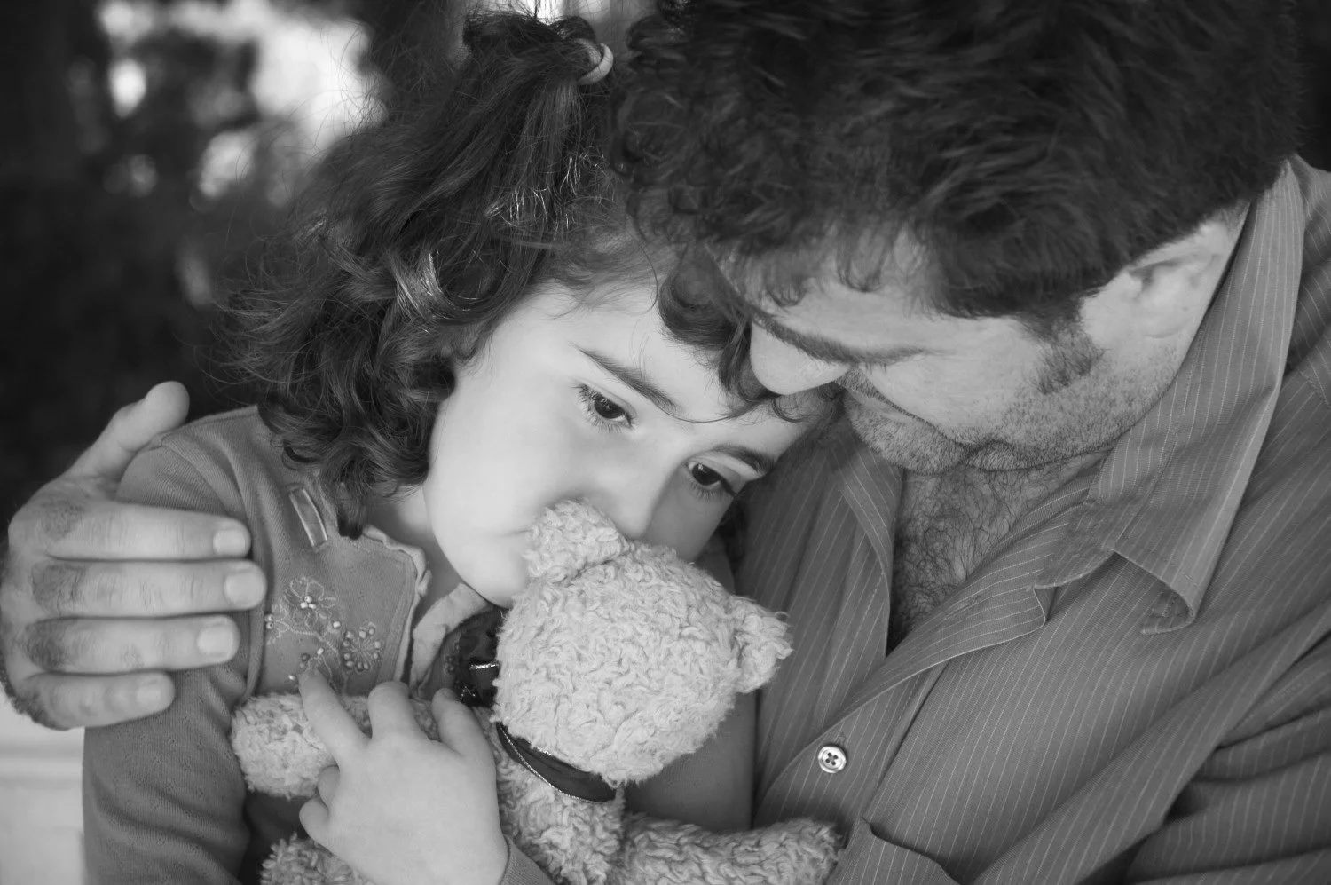 Dadcomfortigndaughter.jpg