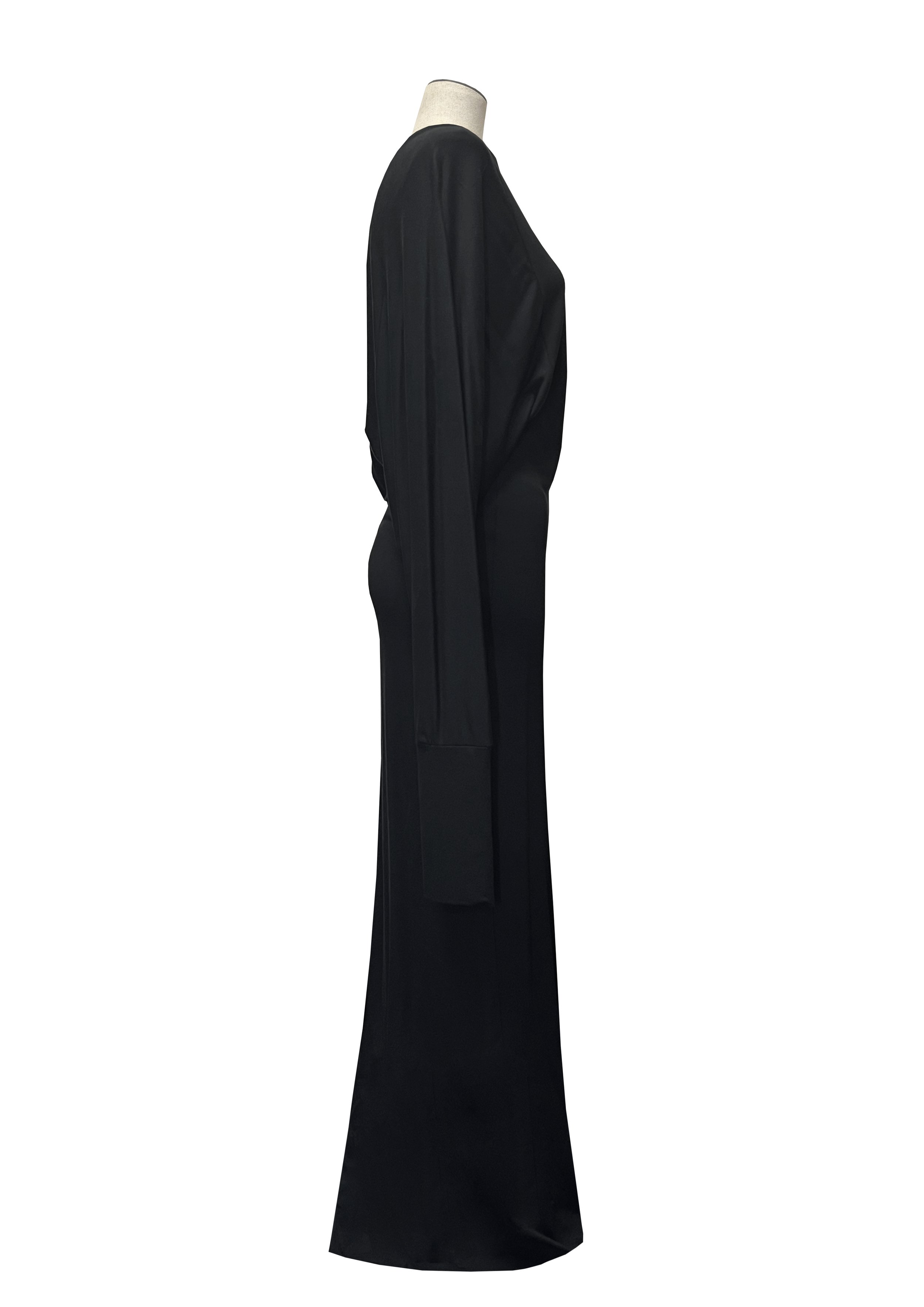 Black gown.png