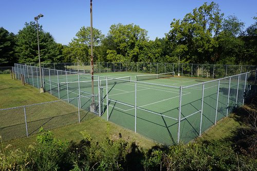 Tennis & Pickleball Courts