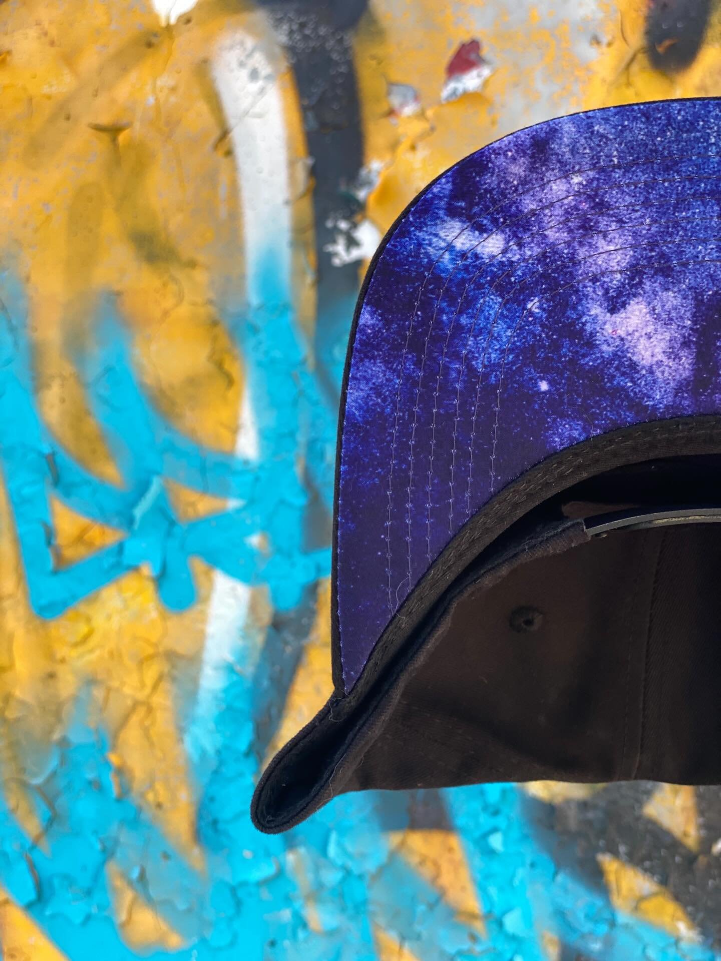 Did you know you can print patterns under the brim of a hat like these Galaxy ones we did for @propellerbeer - SO HYPE

#merch #snapbackhat