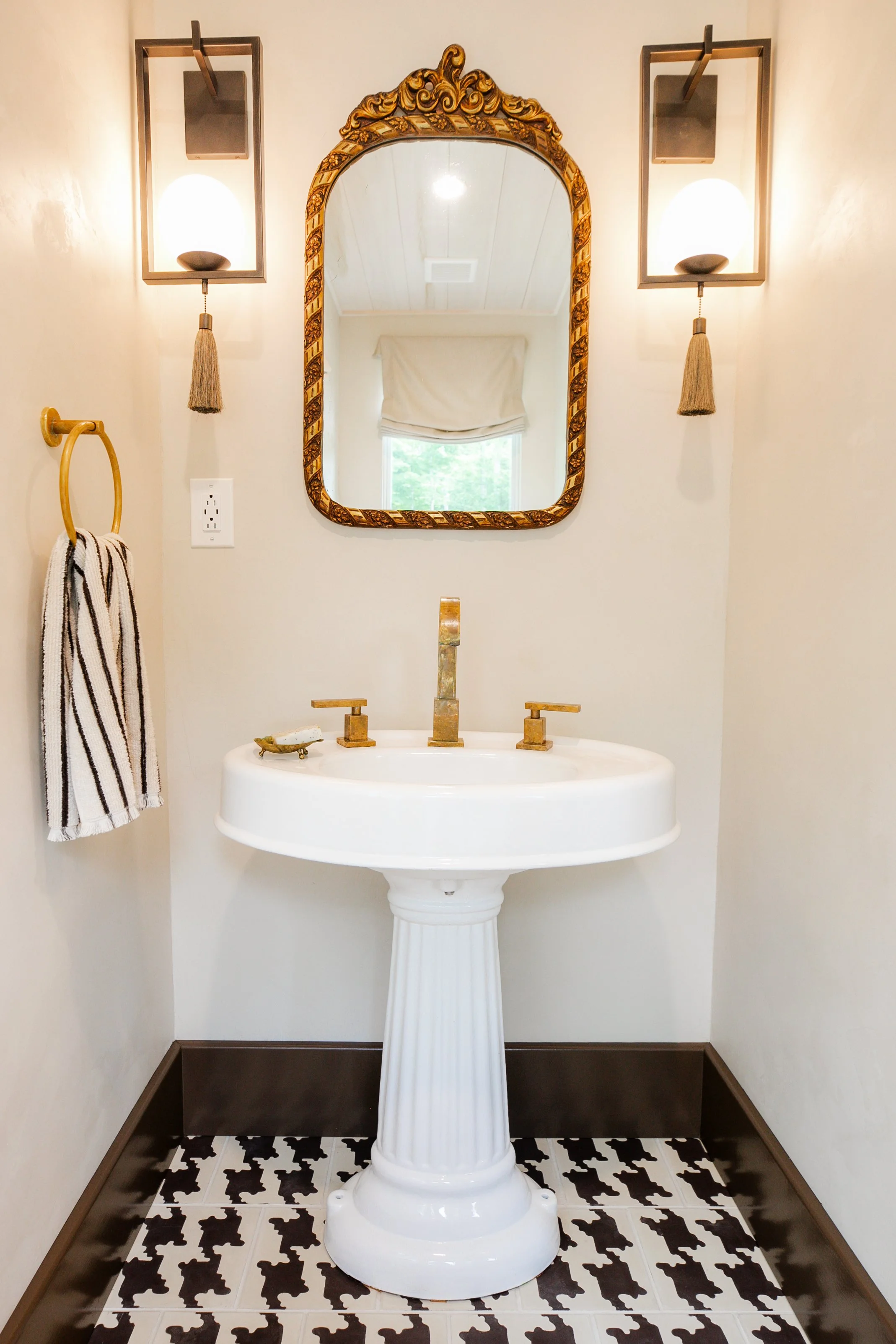 Bathroom-4.jpg
