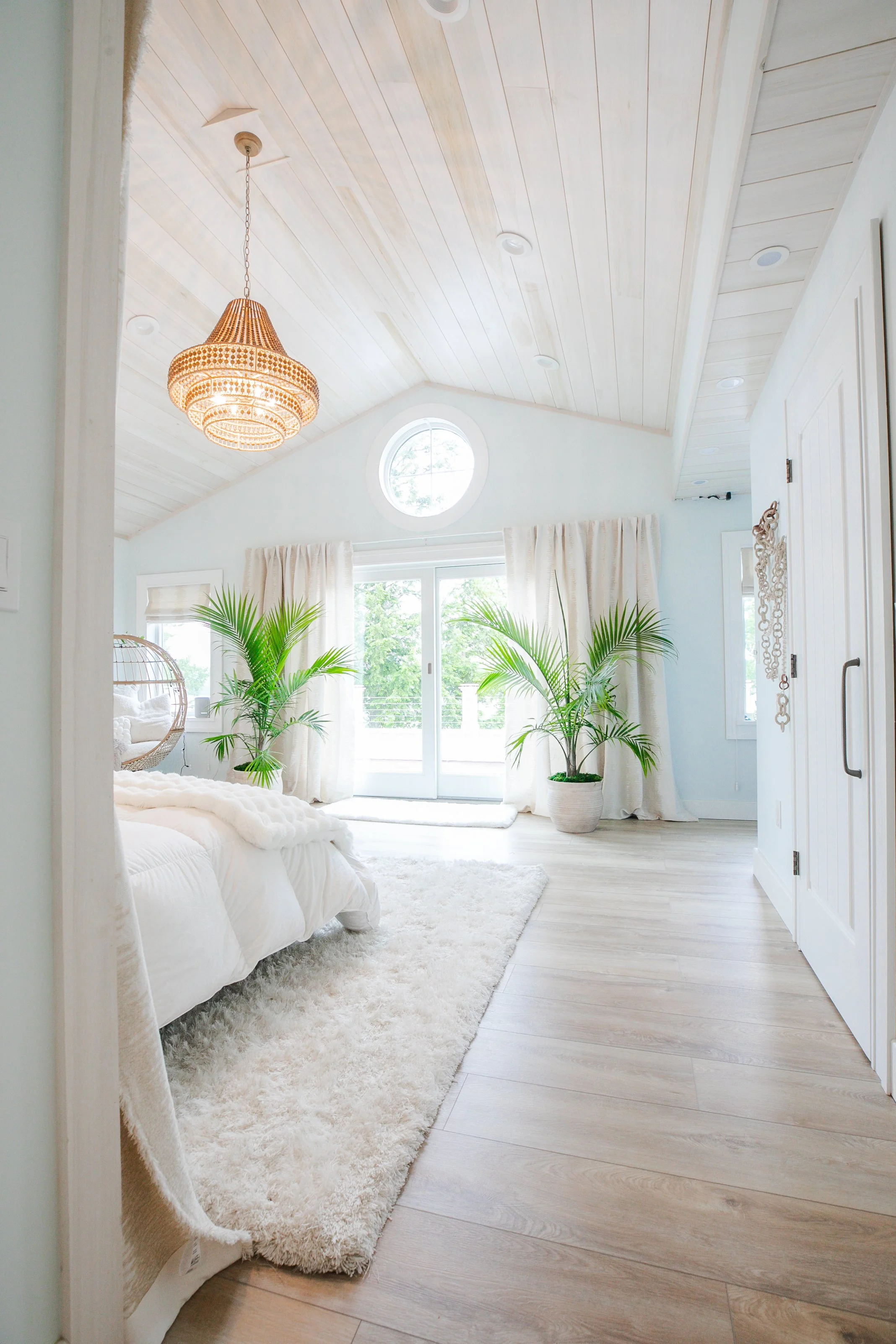BedroomTwoPlants_-2.jpg