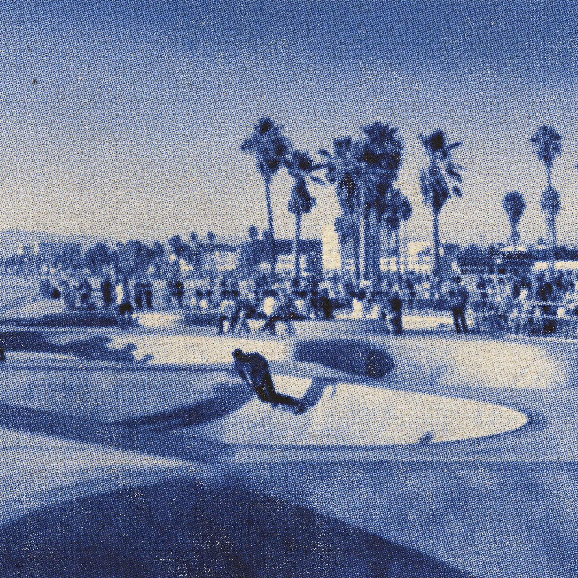 Watch skateboarders at Venice’s famous skatepark or grab a coffee at one of the cool local cafes in the area. Great for a laid-back afternoon.
