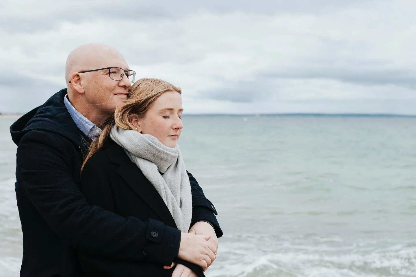 Hold those close to you with heart and intention and giant bear hugs.
💜

#familyphotography #familyphotoshoot #baysidephotographer #melbournephotographers