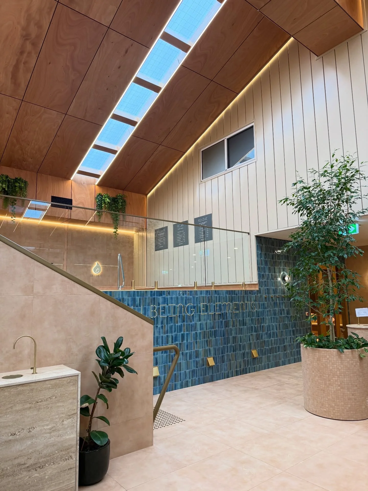Just had to visit @wellnessexperienceofficial_ 
to ensure Id recommend to guests, and yes I would.  Warehouse conversion to a gorgeous space, pristine cleanliness, filled with hot pools, cold pools, sauna and steam room 💜