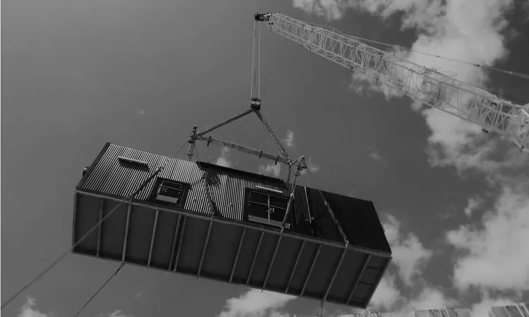 What Makes a Complex Lift?