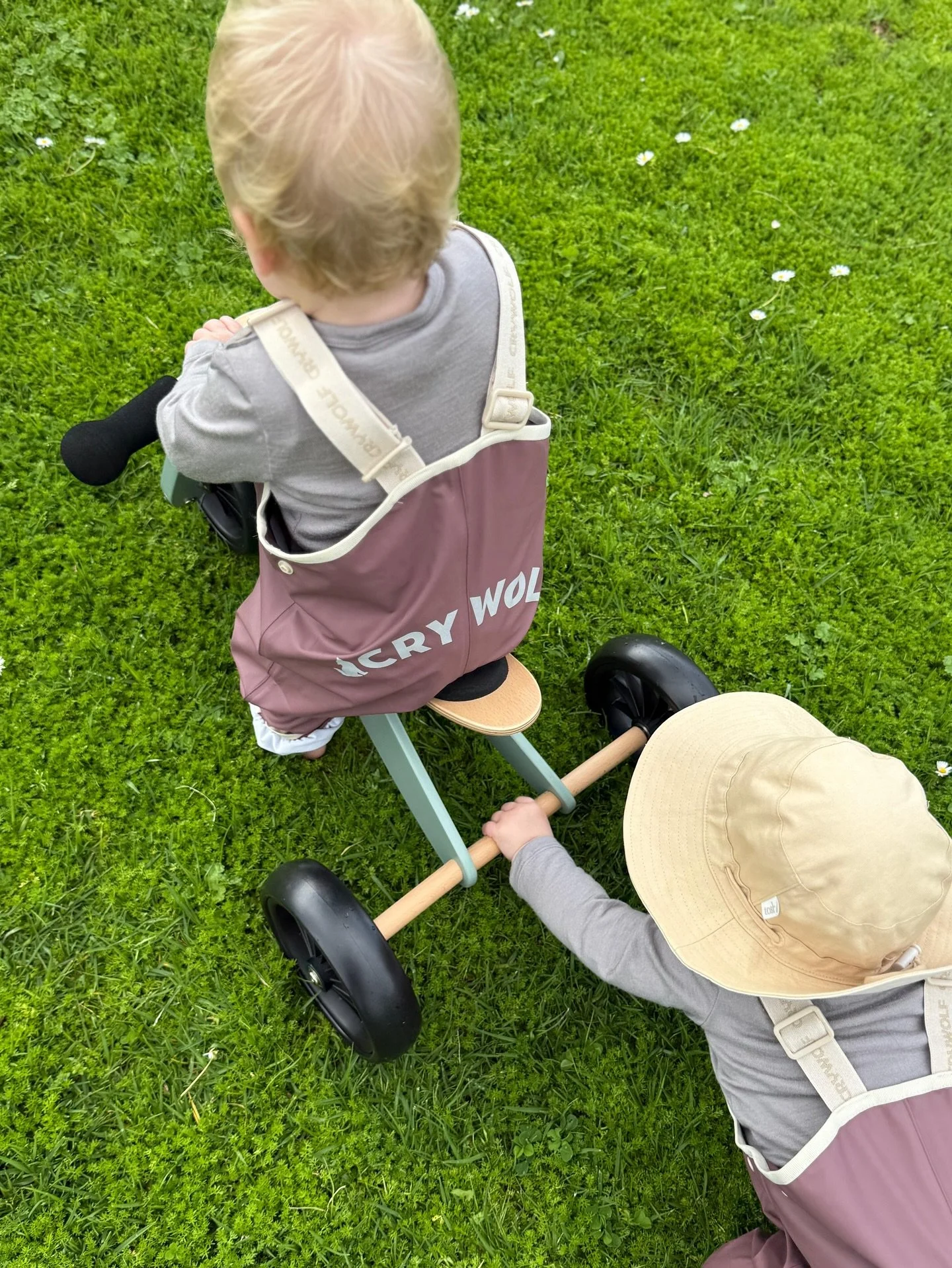 Struggling with that tricky last stretch before a nap? Step outside 🌿

Sometimes the last stretch before a nap can feel tough &ndash; but a simple step outside can make all the difference 🌿☀️

Fresh air and natural light help regulate your little o