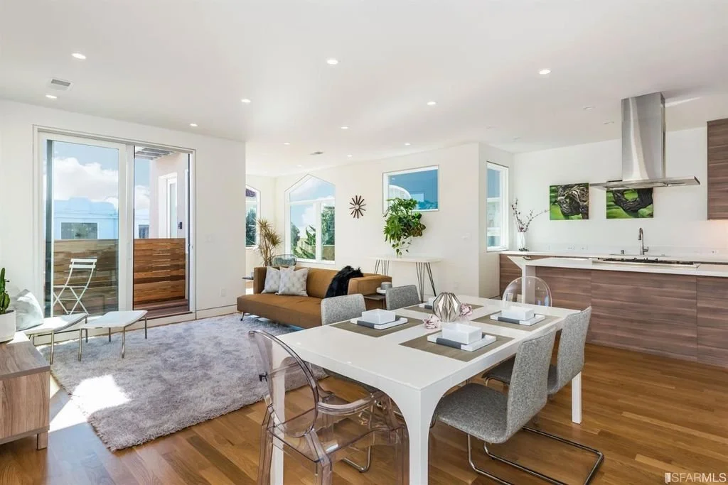 Fox Brother's Construction - 4524 Balboa - Living area