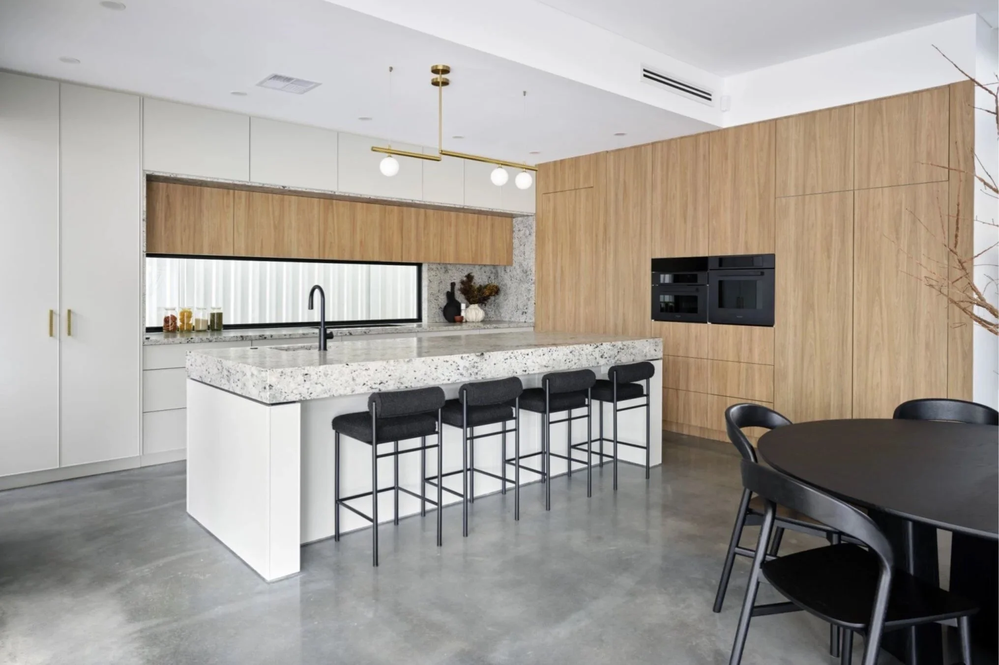       
  
     Entertainer’s Dream Kitchen Design in Perth: Inside Trio Homes’ Award-Winning Joondanna Kitchen   


  
 #block-6cae94dc2b61a2c04890 {
    
    --stroke-style: none;--stroke-thickness: 6px;
    
      
      
      
    

--tweak-text-
