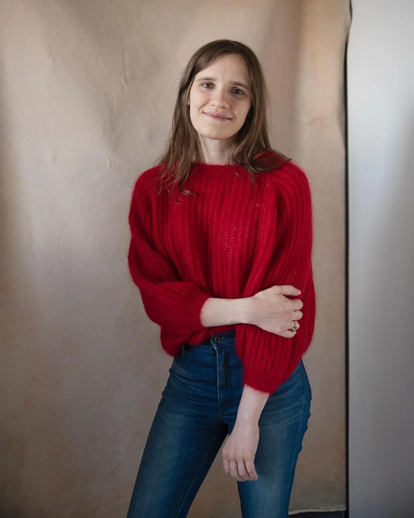GOSIA- This stunning piece, in a rich, darkish Parisian Red, is the perfect blend of elegance and comfort. HANDMADE from 70% mohair and 30% silk, it promises a soft, warm embrace that feels like a gentle hug.

Designed to flatter every body type, GOS