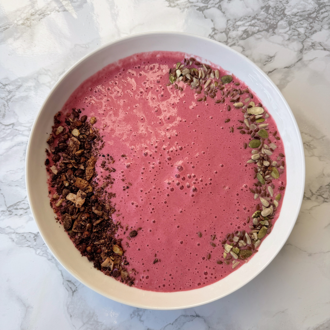 Apple + Beetroot Smoothie Bowl 