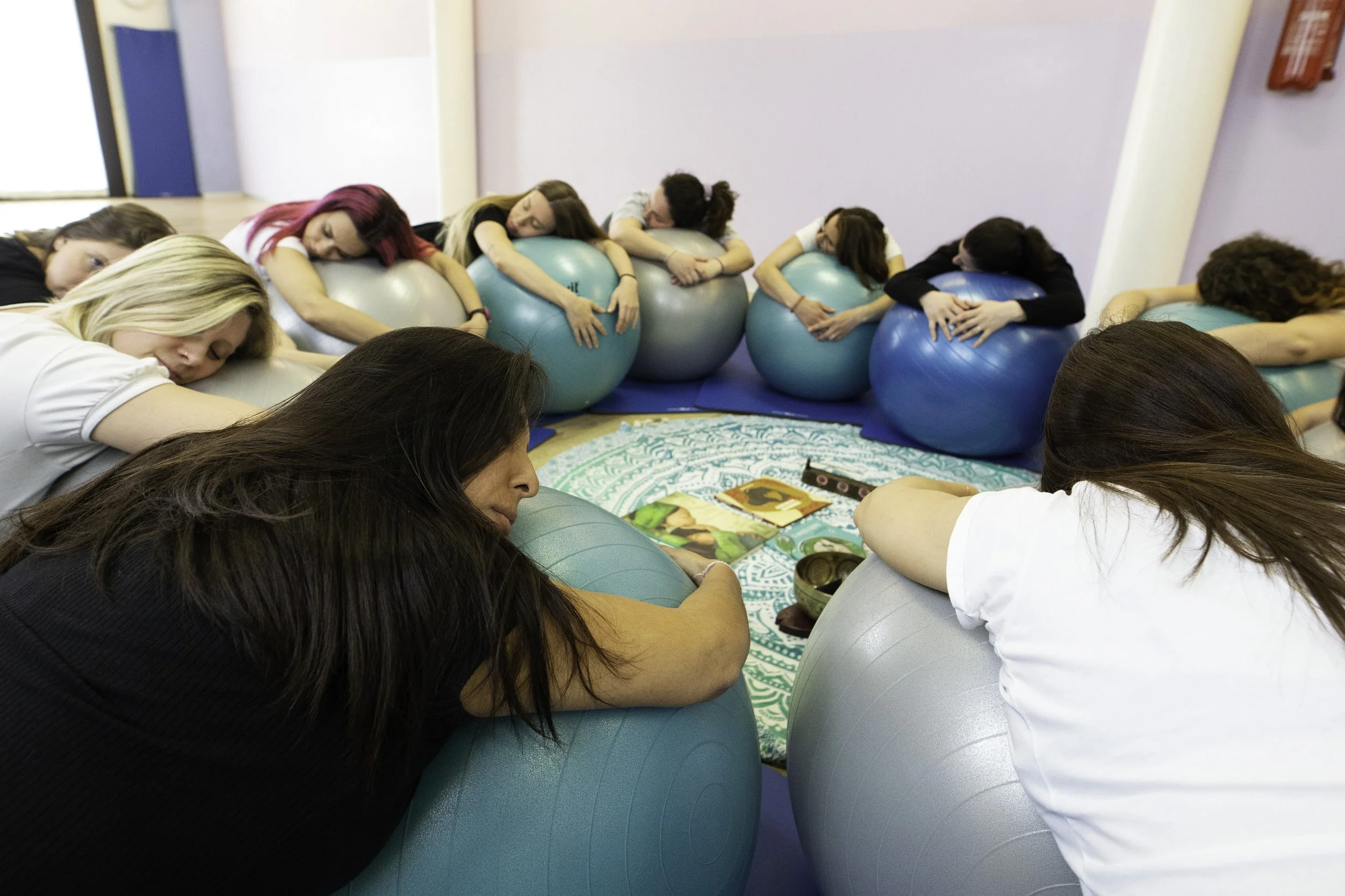 Posizioni yoga sicure nel primo trimestre: cosa è davvero indicato