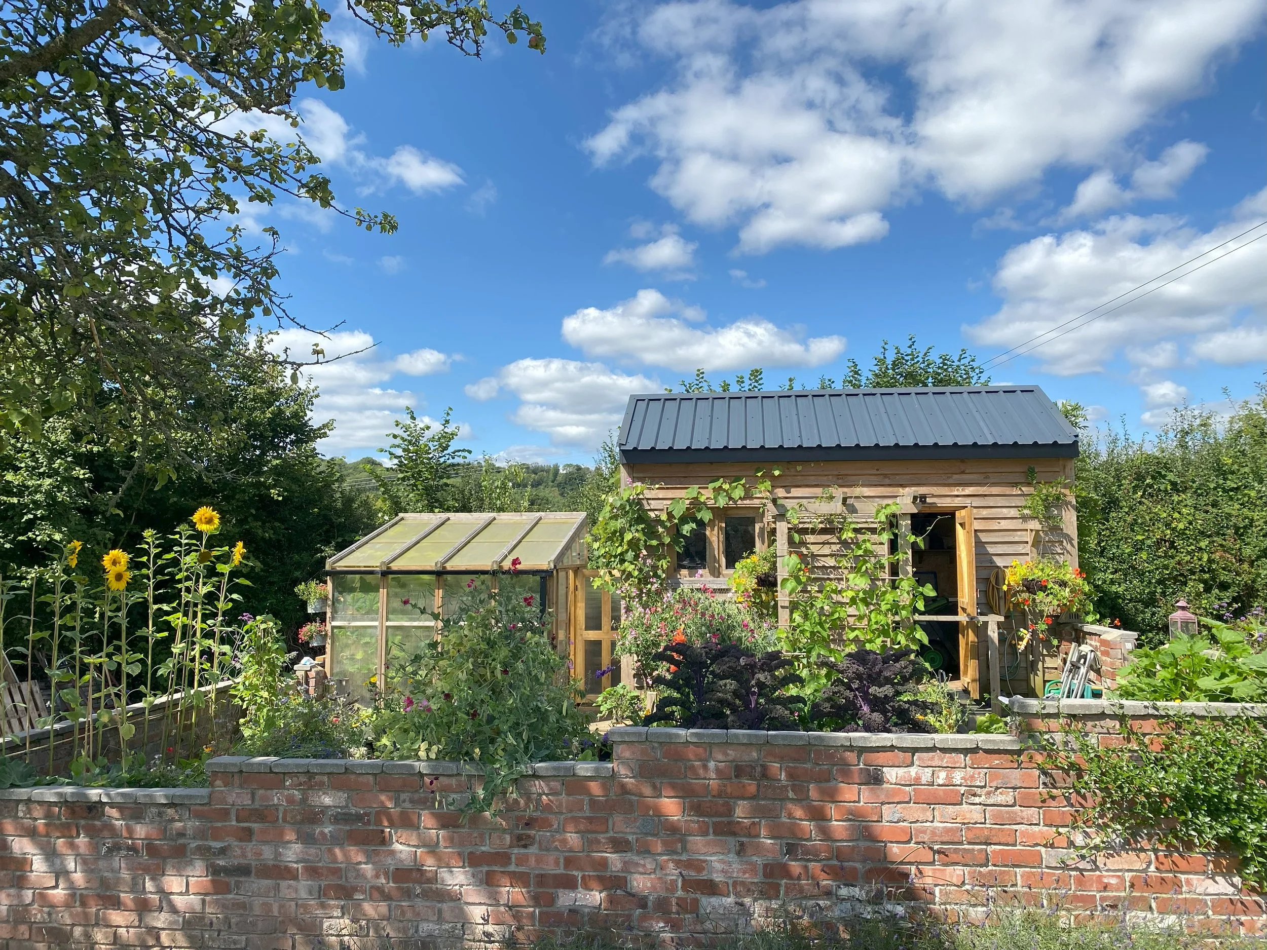 The Potting Shed - Llantarnum
