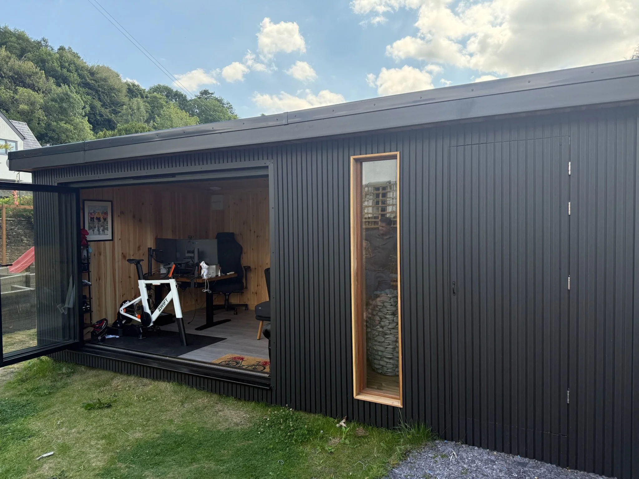 The Garden Office & Sauna - Newport