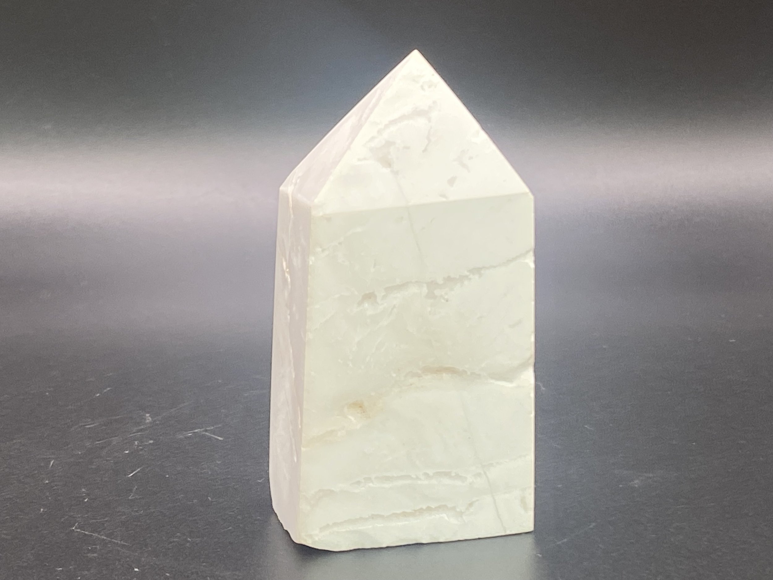 WHITE CHALCEDONY CODE B26
